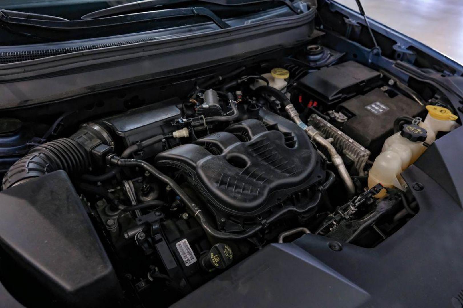 2021 Slate Blue Pearlcoat /Ski Gray/Black Jeep Cherokee Latitude Lux (1C4PJLMX8MD) with an 3.2L V6 engine, Automatic transmission, located at 15300 Midway Rd., Addison, TX, 75001, (972) 702-0011, 32.958321, -96.838074 - Photo#56