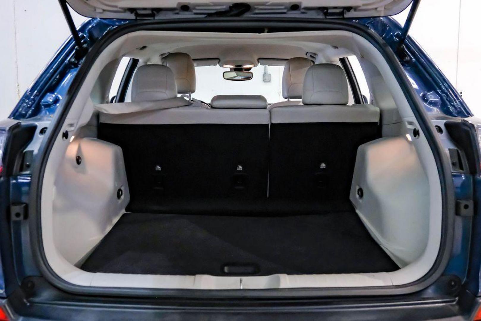 2021 Slate Blue Pearlcoat /Ski Gray/Black Jeep Cherokee Latitude Lux (1C4PJLMX8MD) with an 3.2L V6 engine, Automatic transmission, located at 15300 Midway Rd., Addison, TX, 75001, (972) 702-0011, 32.958321, -96.838074 - Photo#57