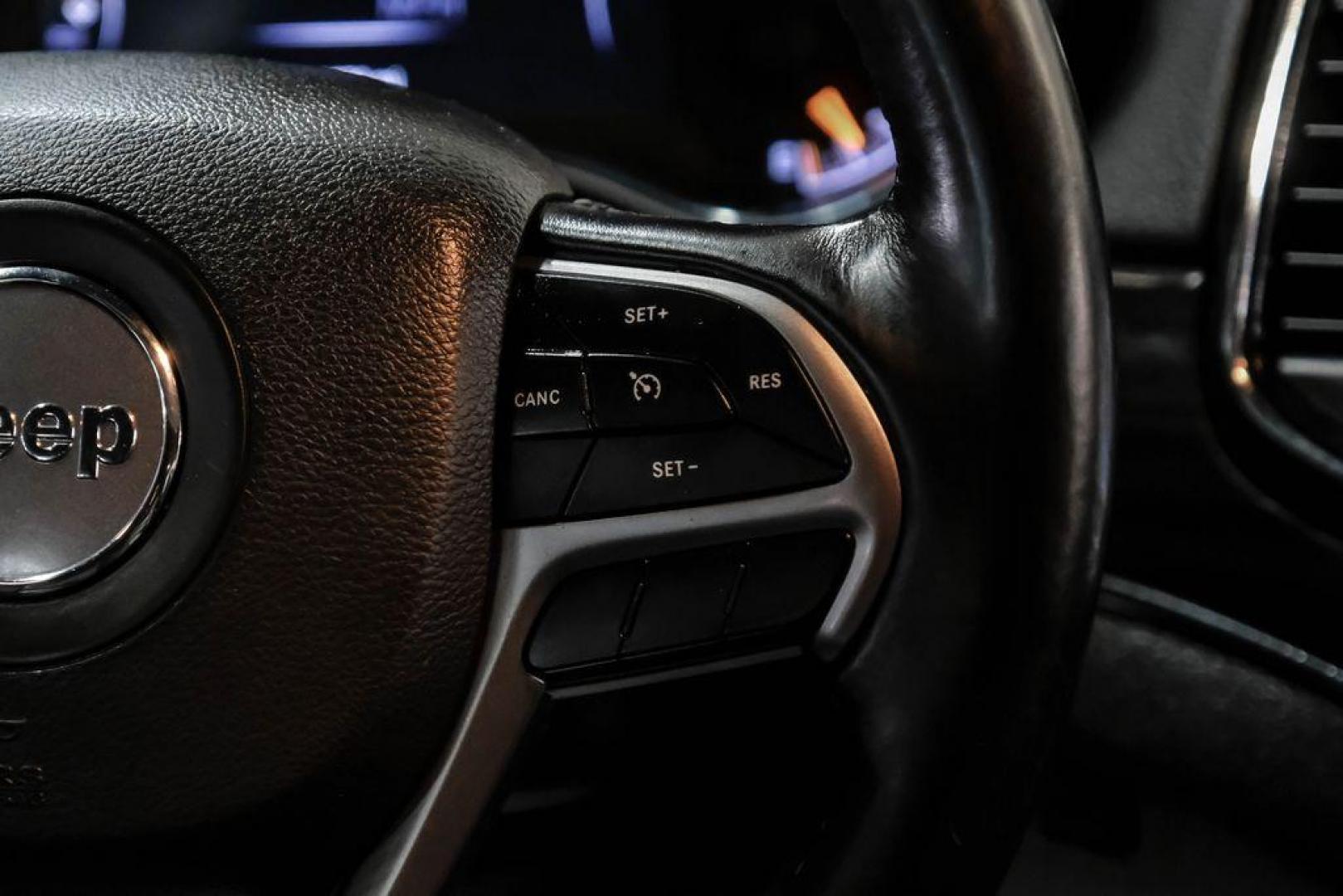 2021 Billet Silver Metallic Clearcoat /Black Jeep Grand Cherokee Limited (1C4RJFBG4MC) with an 3.6L V6 24V VVT engine, Automatic transmission, located at 15300 Midway Rd., Addison, TX, 75001, (972) 702-0011, 32.958321, -96.838074 - Photo#19