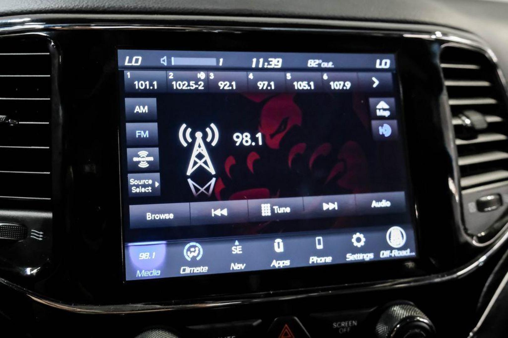 2021 Billet Silver Metallic Clearcoat /Black Jeep Grand Cherokee Limited (1C4RJFBG4MC) with an 3.6L V6 24V VVT engine, Automatic transmission, located at 15300 Midway Rd., Addison, TX, 75001, (972) 702-0011, 32.958321, -96.838074 - Photo#28