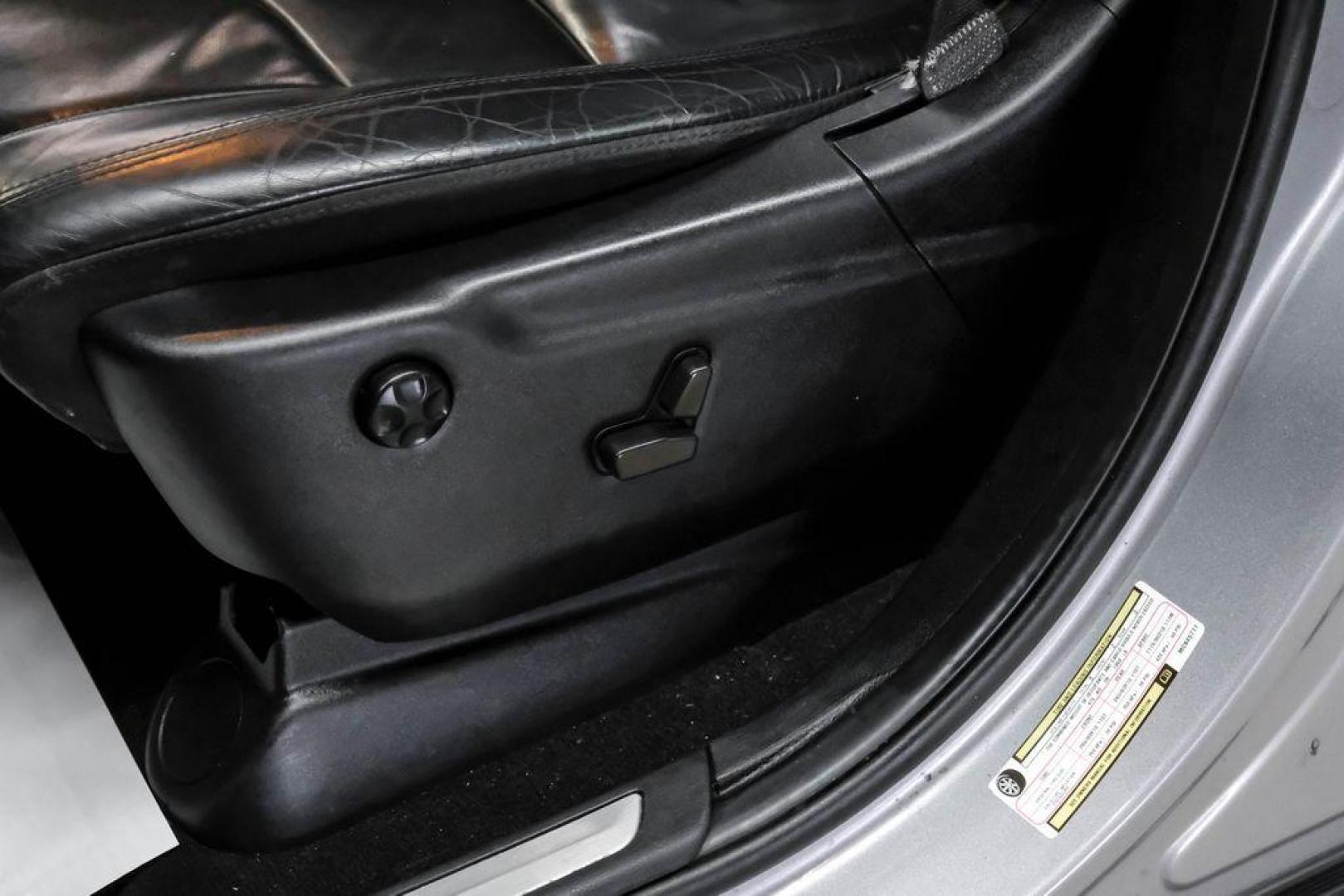 2021 Billet Silver Metallic Clearcoat /Black Jeep Grand Cherokee Limited (1C4RJFBG4MC) with an 3.6L V6 24V VVT engine, Automatic transmission, located at 15300 Midway Rd., Addison, TX, 75001, (972) 702-0011, 32.958321, -96.838074 - Photo#36