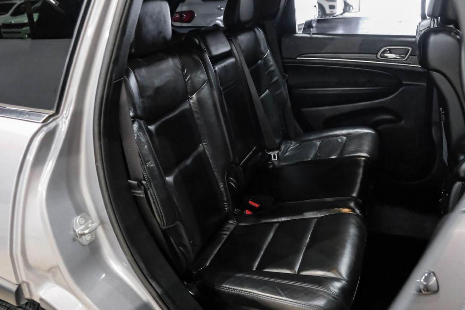 2021 Billet Silver Metallic Clearcoat /Black Jeep Grand Cherokee Limited (1C4RJFBG4MC) with an 3.6L V6 24V VVT engine, Automatic transmission, located at 15300 Midway Rd., Addison, TX, 75001, (972) 702-0011, 32.958321, -96.838074 - Photo#39