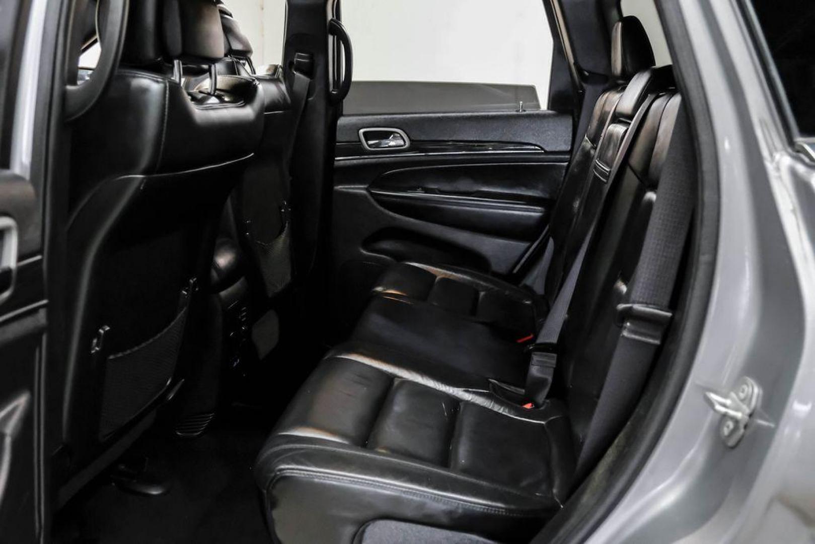 2021 Billet Silver Metallic Clearcoat /Black Jeep Grand Cherokee Limited (1C4RJFBG4MC) with an 3.6L V6 24V VVT engine, Automatic transmission, located at 15300 Midway Rd., Addison, TX, 75001, (972) 702-0011, 32.958321, -96.838074 - Photo#43