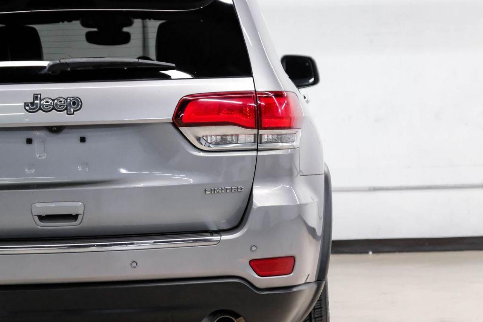 2021 Billet Silver Metallic Clearcoat /Black Jeep Grand Cherokee Limited (1C4RJFBG4MC) with an 3.6L V6 24V VVT engine, Automatic transmission, located at 15300 Midway Rd., Addison, TX, 75001, (972) 702-0011, 32.958321, -96.838074 - Photo#55