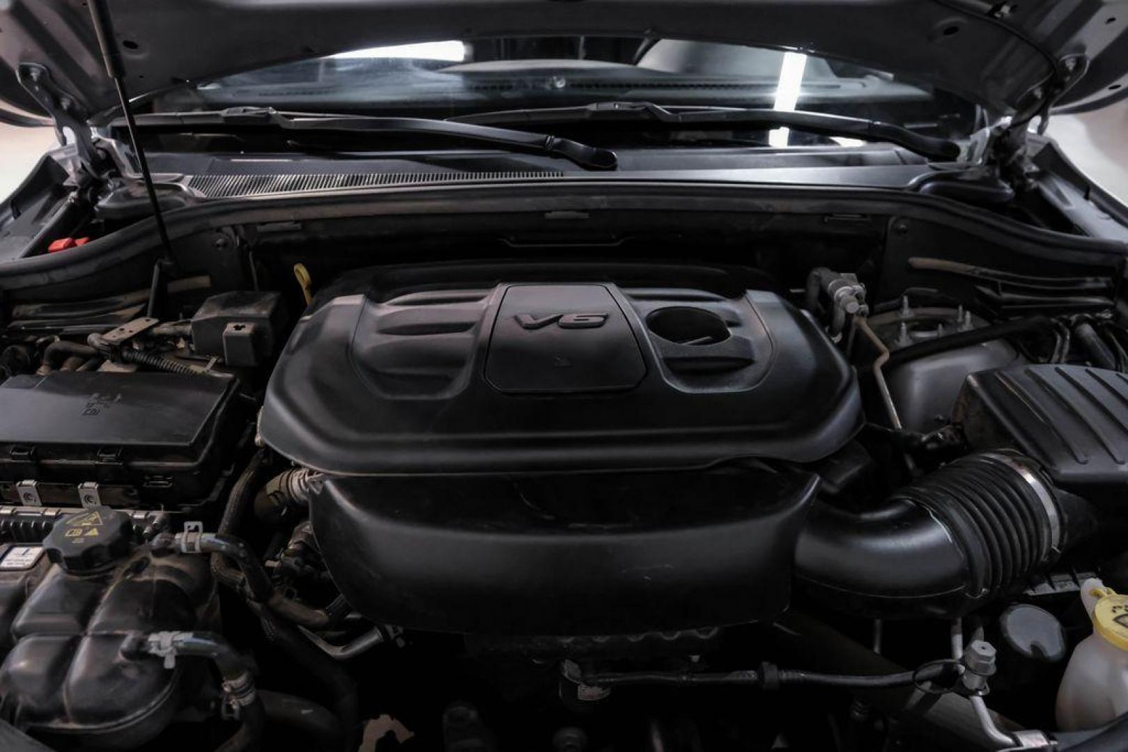 2021 Billet Silver Metallic Clearcoat /Black Jeep Grand Cherokee Limited (1C4RJFBG4MC) with an 3.6L V6 24V VVT engine, Automatic transmission, located at 15300 Midway Rd., Addison, TX, 75001, (972) 702-0011, 32.958321, -96.838074 - Photo#57