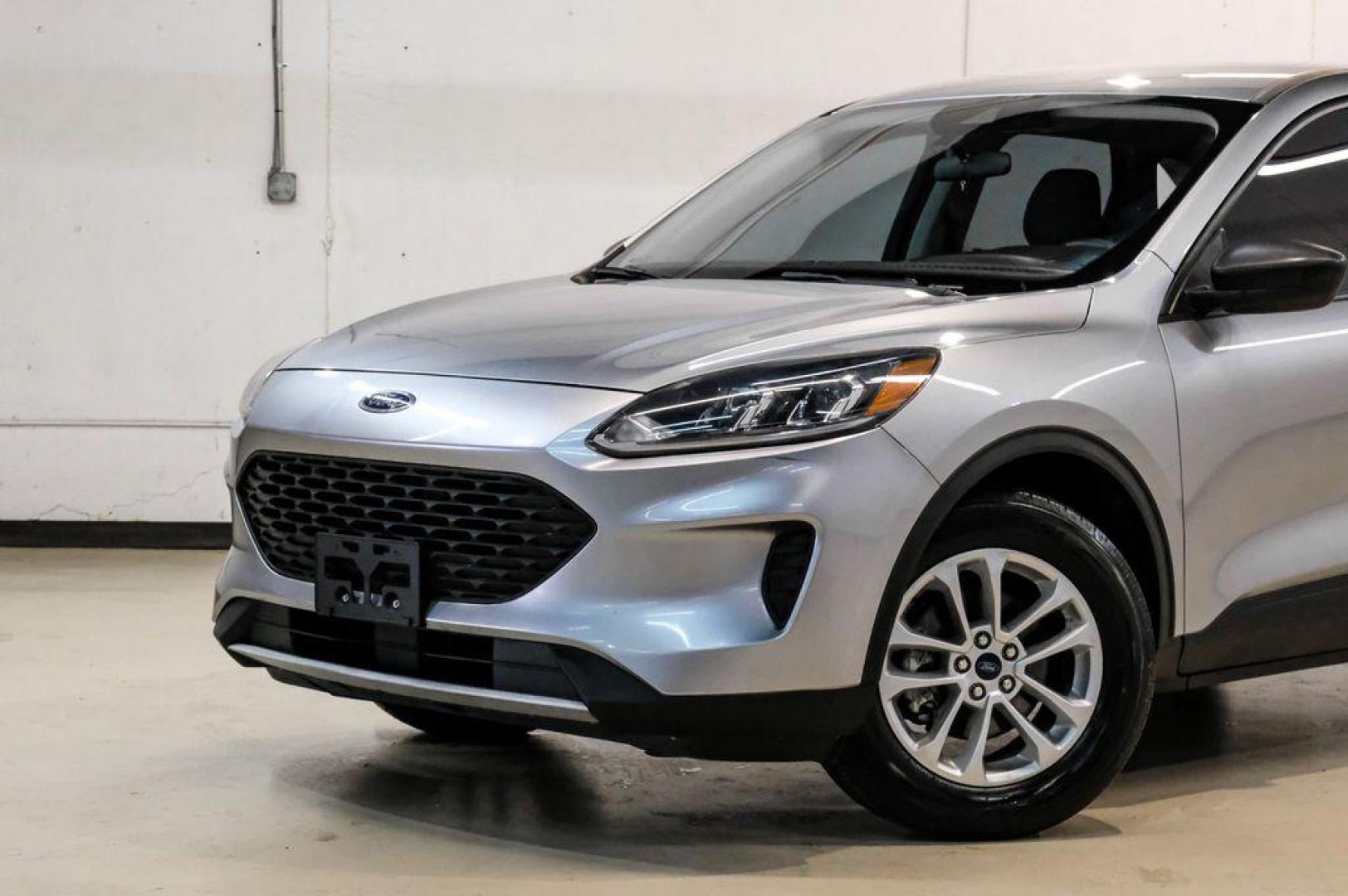 2021 Silver /Ebony Ford Escape S (1FMCU0F66MU) with an 1.5L EcoBoost engine, Automatic transmission, located at 15300 Midway Rd., Addison, TX, 75001, (972) 702-0011, 32.958321, -96.838074 - Photo#4