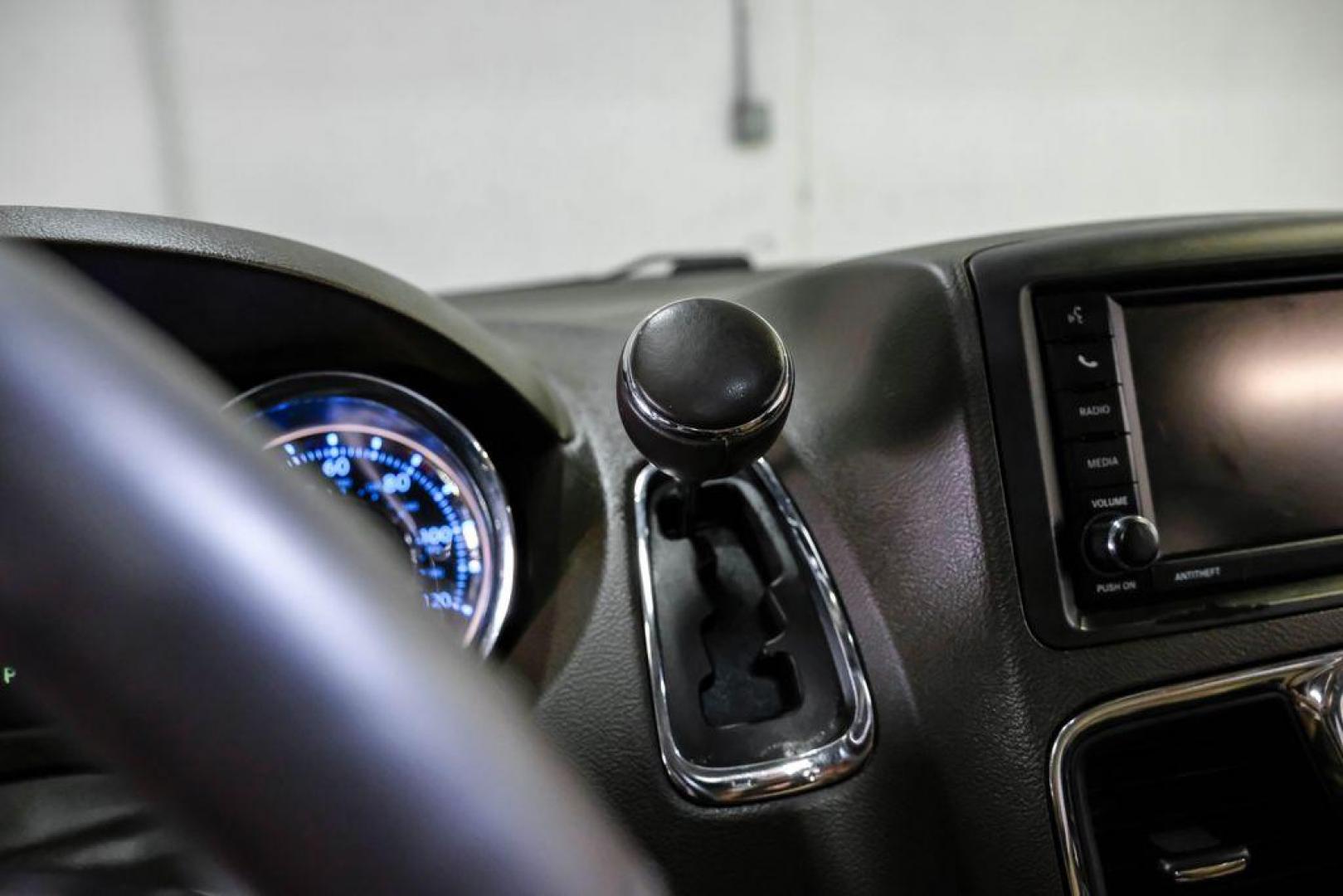 2016 Sandstone /Beige Chrysler Town and Country Touring-L (2C4RC1CG5GR) with an 3.6L V6 Flex Fuel 24V VVT engine, Automatic transmission, located at 15300 Midway Rd., Addison, TX, 75001, (972) 702-0011, 32.958321, -96.838074 - Photo#20