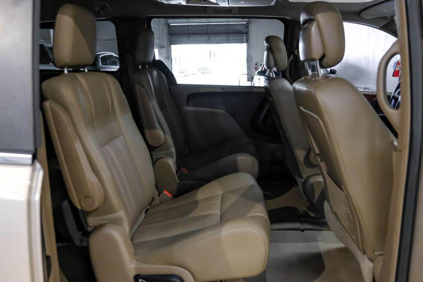 2016 Sandstone /Beige Chrysler Town and Country Touring-L (2C4RC1CG5GR) with an 3.6L V6 Flex Fuel 24V VVT engine, Automatic transmission, located at 15300 Midway Rd., Addison, TX, 75001, (972) 702-0011, 32.958321, -96.838074 - Photo#32