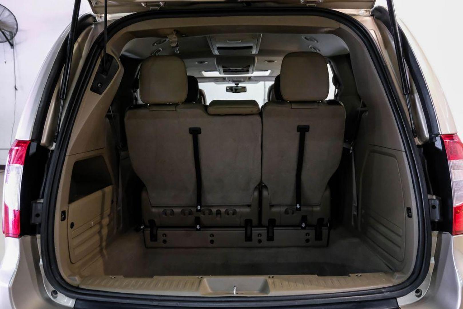 2016 Sandstone /Beige Chrysler Town and Country Touring-L (2C4RC1CG5GR) with an 3.6L V6 Flex Fuel 24V VVT engine, Automatic transmission, located at 15300 Midway Rd., Addison, TX, 75001, (972) 702-0011, 32.958321, -96.838074 - Photo#54