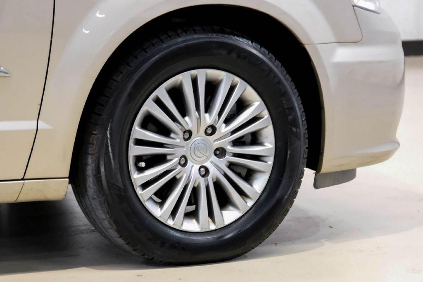 2016 Sandstone /Beige Chrysler Town and Country Touring-L (2C4RC1CG5GR) with an 3.6L V6 Flex Fuel 24V VVT engine, Automatic transmission, located at 15300 Midway Rd., Addison, TX, 75001, (972) 702-0011, 32.958321, -96.838074 - Photo#56