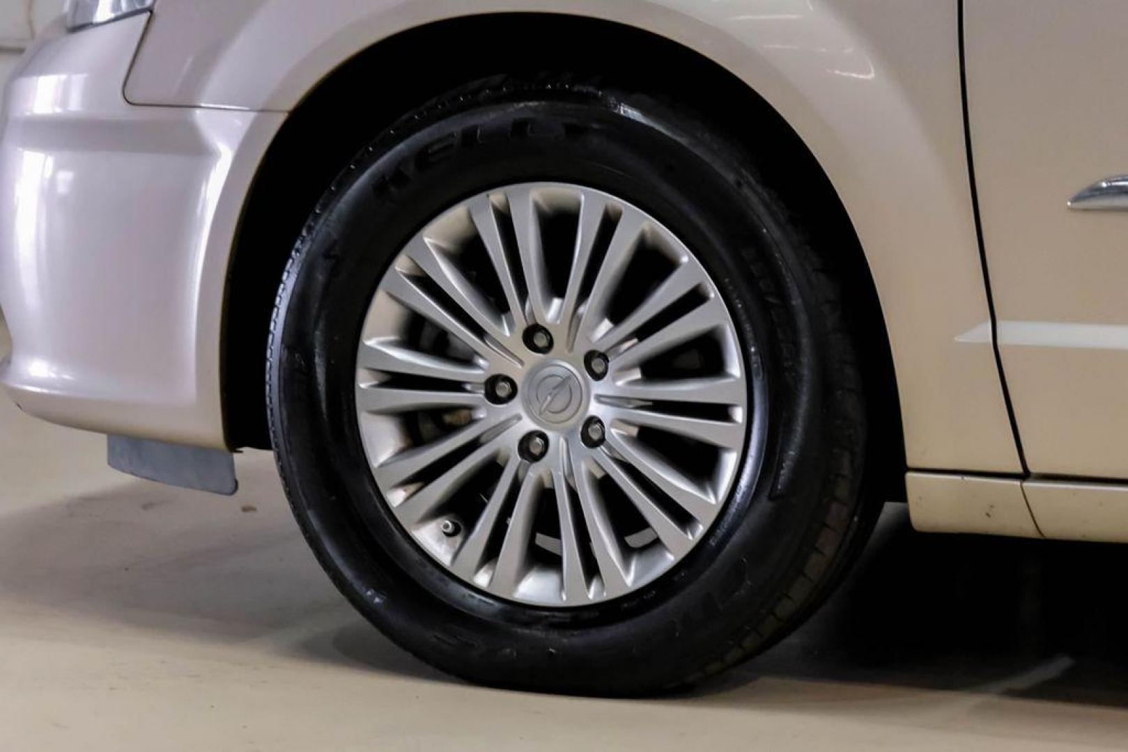 2016 Sandstone /Beige Chrysler Town and Country Touring-L (2C4RC1CG5GR) with an 3.6L V6 Flex Fuel 24V VVT engine, Automatic transmission, located at 15300 Midway Rd., Addison, TX, 75001, (972) 702-0011, 32.958321, -96.838074 - Photo#57