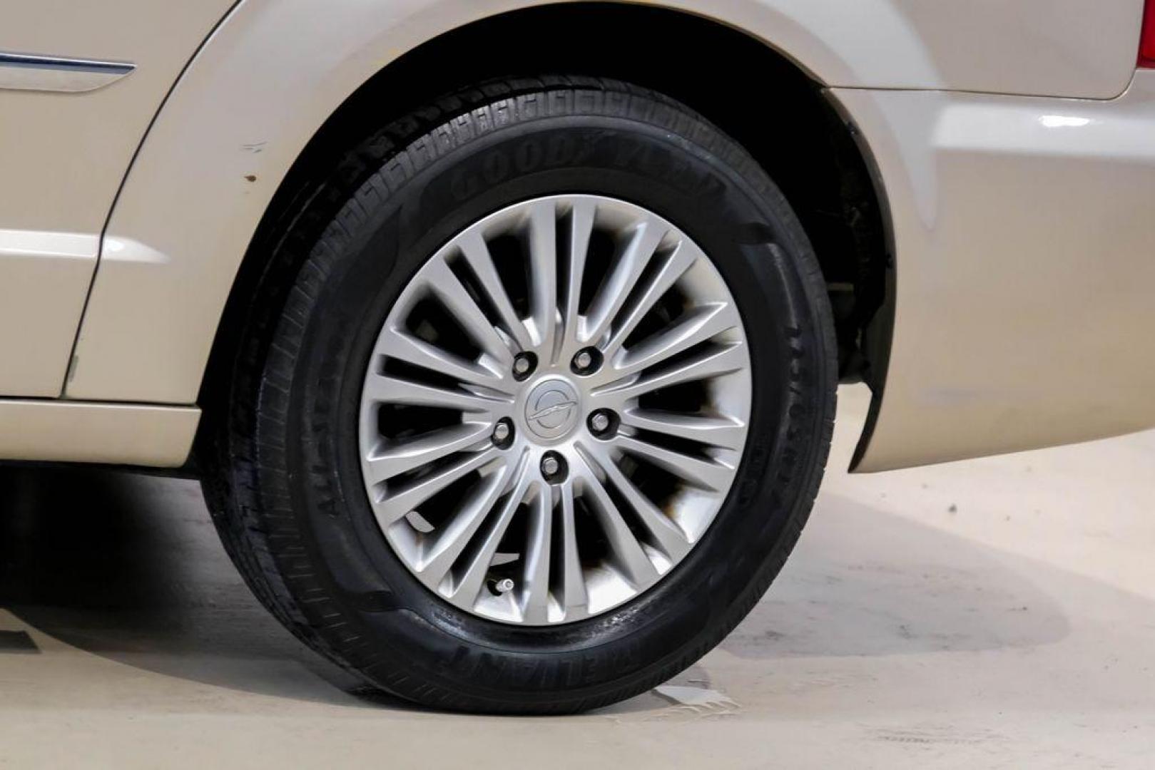 2016 Sandstone /Beige Chrysler Town and Country Touring-L (2C4RC1CG5GR) with an 3.6L V6 Flex Fuel 24V VVT engine, Automatic transmission, located at 15300 Midway Rd., Addison, TX, 75001, (972) 702-0011, 32.958321, -96.838074 - Photo#58