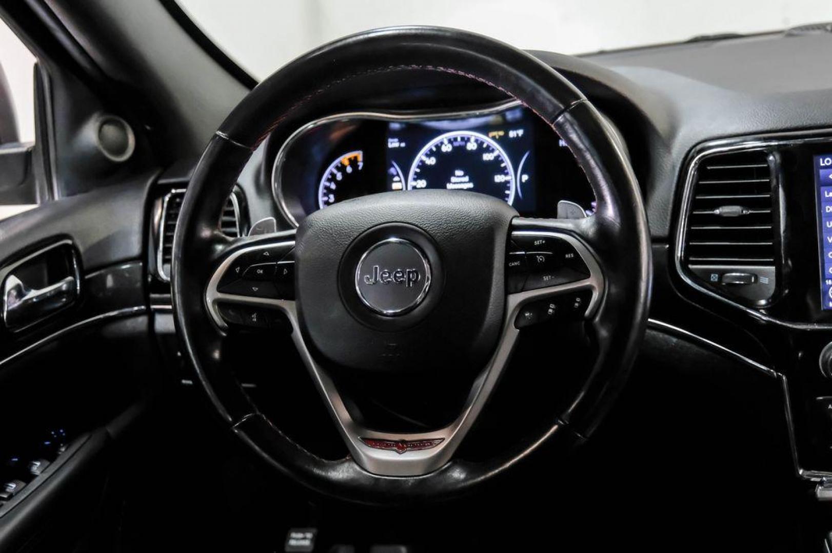 2019 Granite Crystal Metallic Clearcoat /Black Jeep Grand Cherokee Trailhawk (1C4RJFLT3KC) with an 5.7L V8 HEMI engine, Automatic transmission, located at 15300 Midway Rd., Addison, TX, 75001, (972) 702-0011, 32.958321, -96.838074 - Photo#17