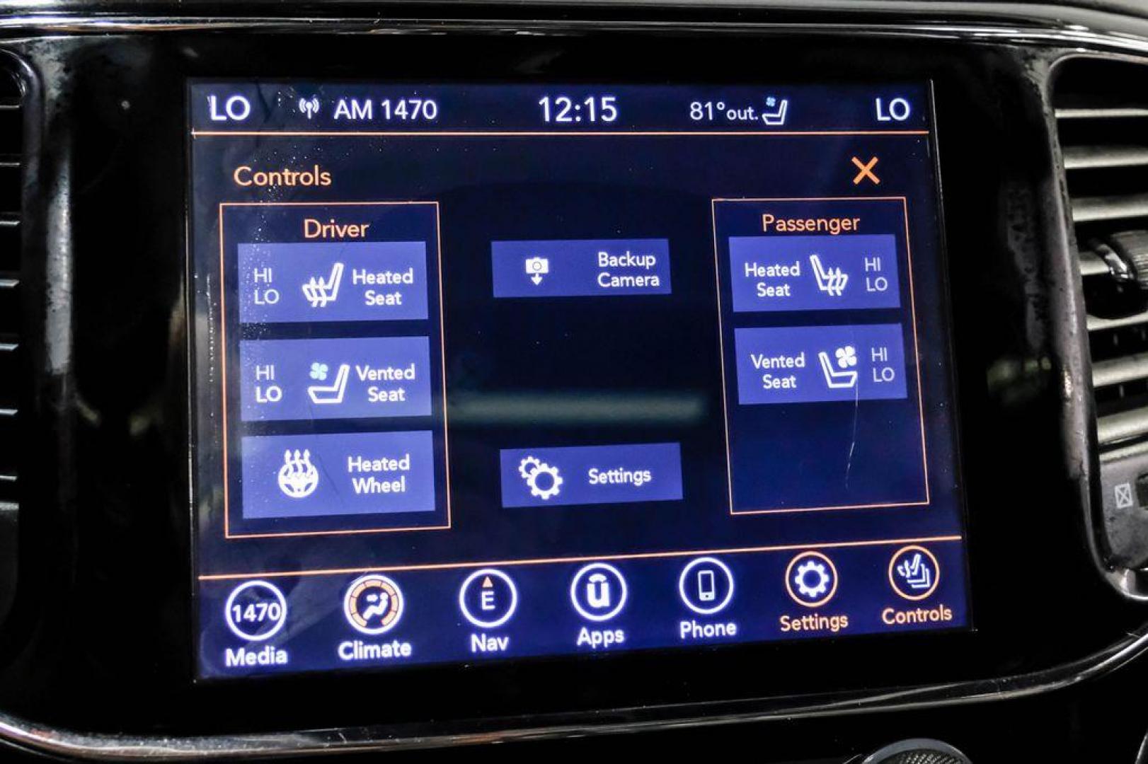 2019 Granite Crystal Metallic Clearcoat /Black Jeep Grand Cherokee Trailhawk (1C4RJFLT3KC) with an 5.7L V8 HEMI engine, Automatic transmission, located at 15300 Midway Rd., Addison, TX, 75001, (972) 702-0011, 32.958321, -96.838074 - Photo#35