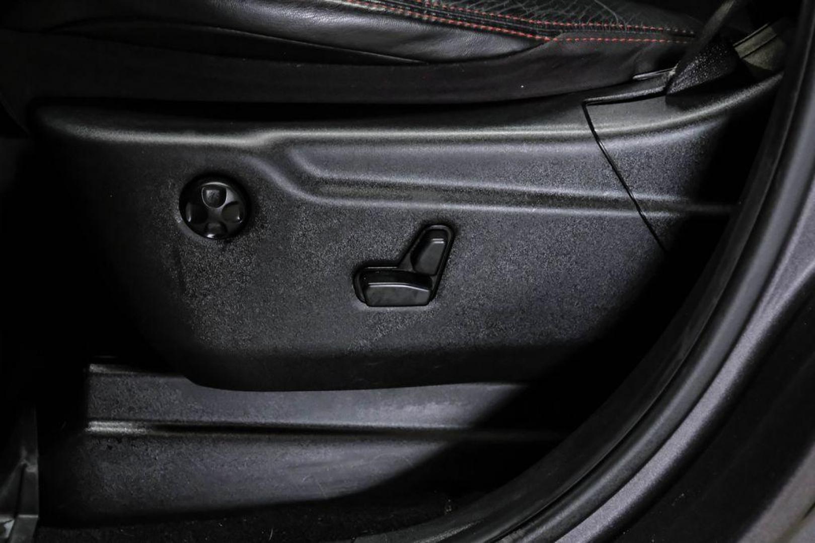 2019 Granite Crystal Metallic Clearcoat /Black Jeep Grand Cherokee Trailhawk (1C4RJFLT3KC) with an 5.7L V8 HEMI engine, Automatic transmission, located at 15300 Midway Rd., Addison, TX, 75001, (972) 702-0011, 32.958321, -96.838074 - Photo#37