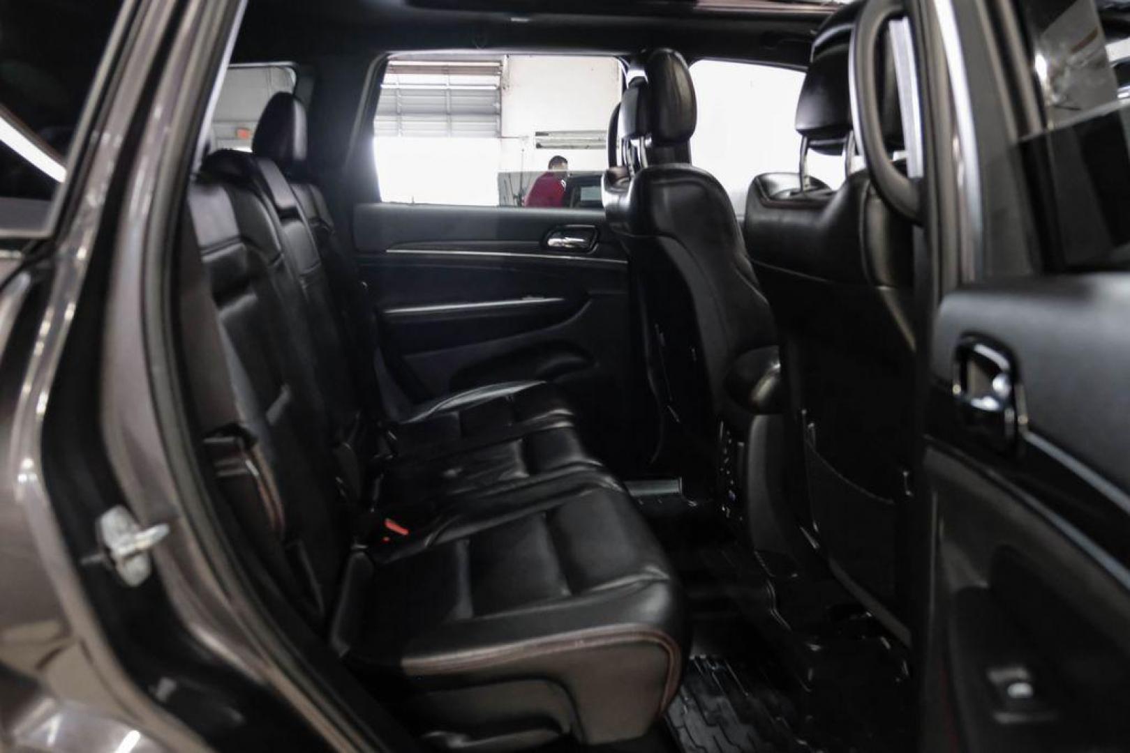 2019 Granite Crystal Metallic Clearcoat /Black Jeep Grand Cherokee Trailhawk (1C4RJFLT3KC) with an 5.7L V8 HEMI engine, Automatic transmission, located at 15300 Midway Rd., Addison, TX, 75001, (972) 702-0011, 32.958321, -96.838074 - Photo#42