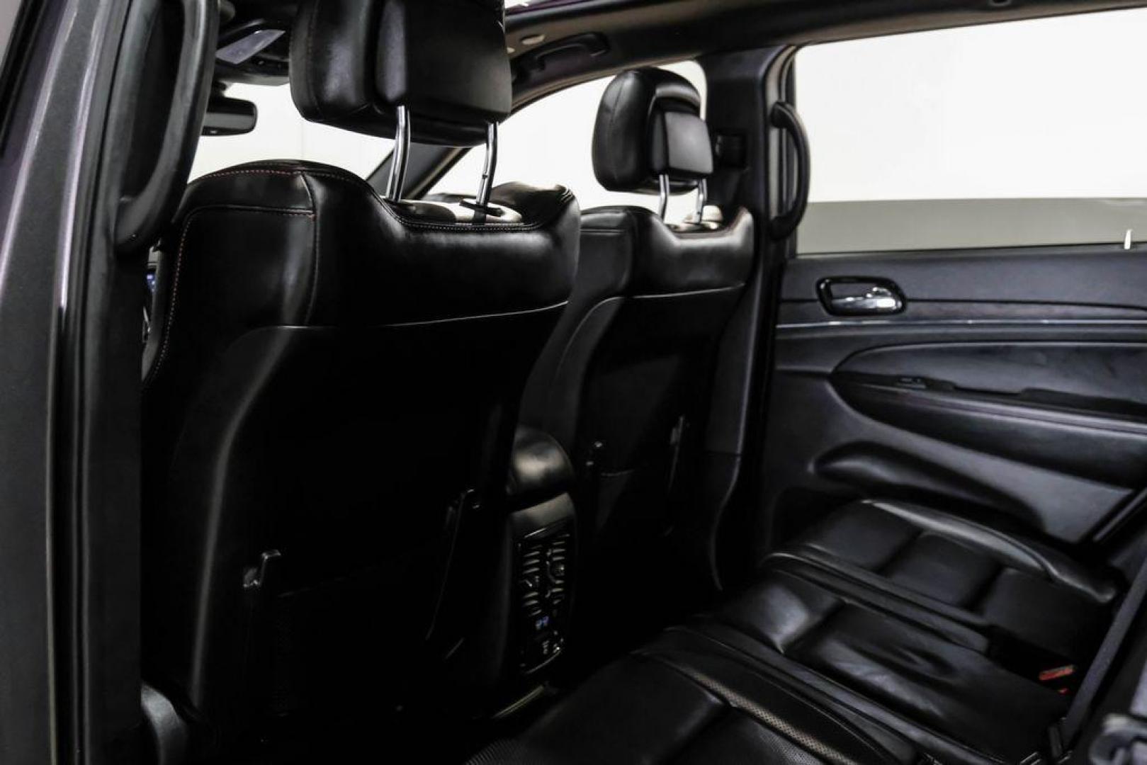 2019 Granite Crystal Metallic Clearcoat /Black Jeep Grand Cherokee Trailhawk (1C4RJFLT3KC) with an 5.7L V8 HEMI engine, Automatic transmission, located at 15300 Midway Rd., Addison, TX, 75001, (972) 702-0011, 32.958321, -96.838074 - Photo#44