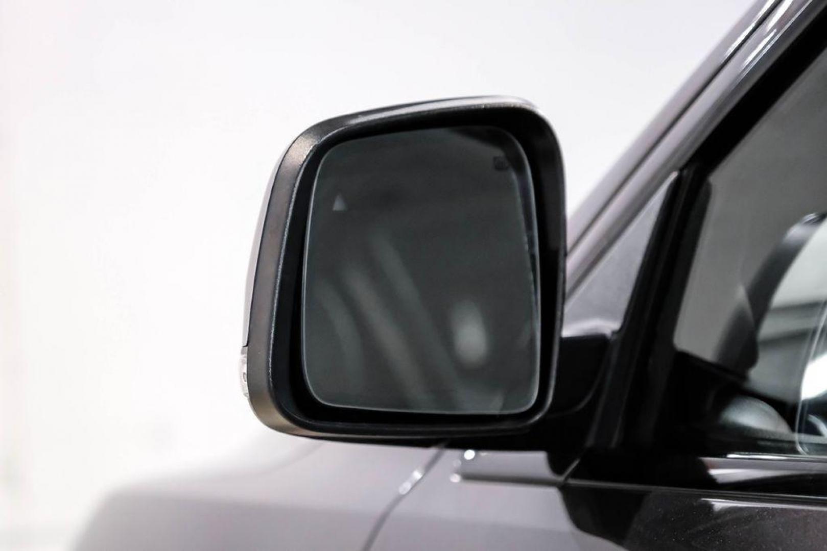 2019 Granite Crystal Metallic Clearcoat /Black Jeep Grand Cherokee Trailhawk (1C4RJFLT3KC) with an 5.7L V8 HEMI engine, Automatic transmission, located at 15300 Midway Rd., Addison, TX, 75001, (972) 702-0011, 32.958321, -96.838074 - Photo#48