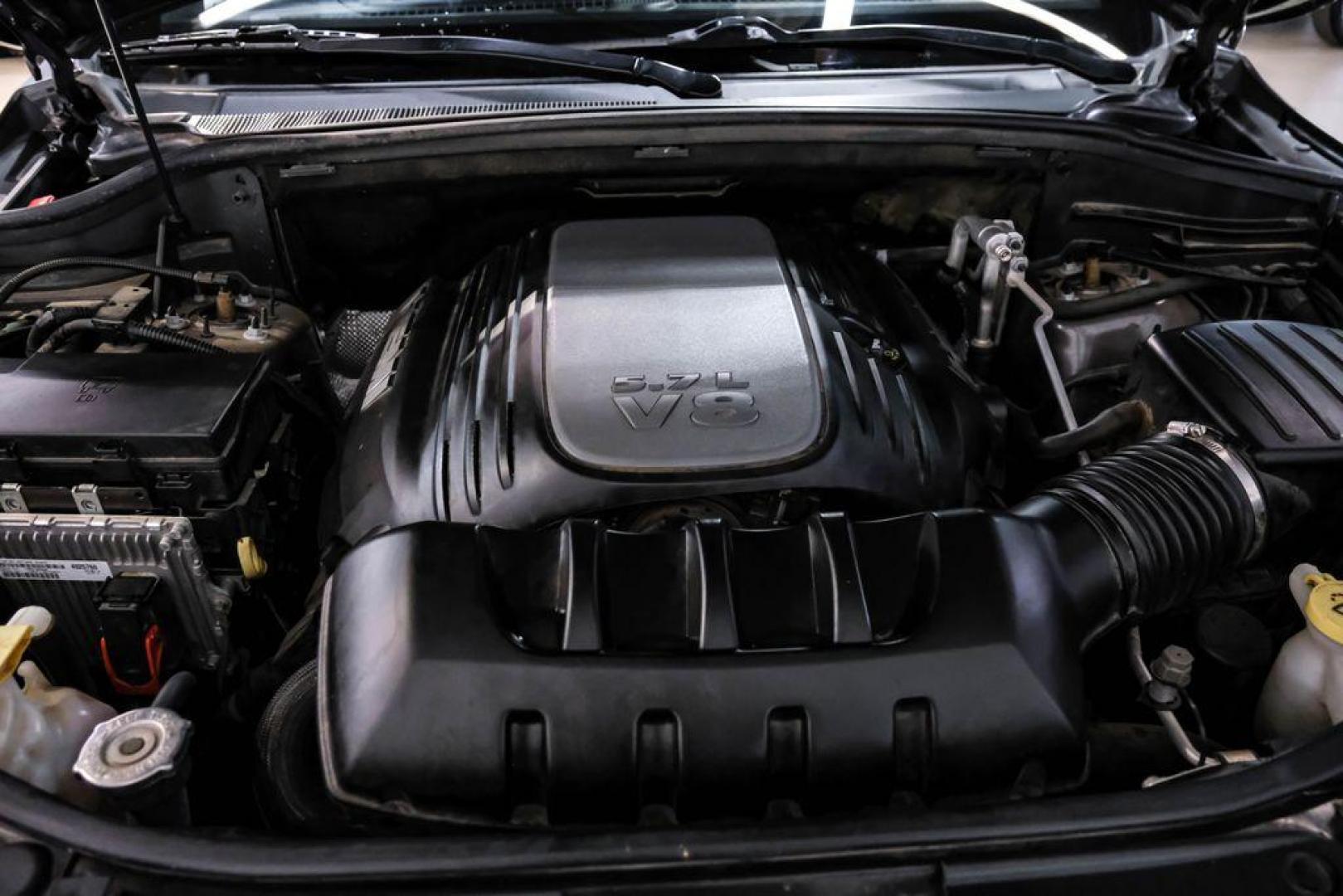 2019 Granite Crystal Metallic Clearcoat /Black Jeep Grand Cherokee Trailhawk (1C4RJFLT3KC) with an 5.7L V8 HEMI engine, Automatic transmission, located at 15300 Midway Rd., Addison, TX, 75001, (972) 702-0011, 32.958321, -96.838074 - Photo#59