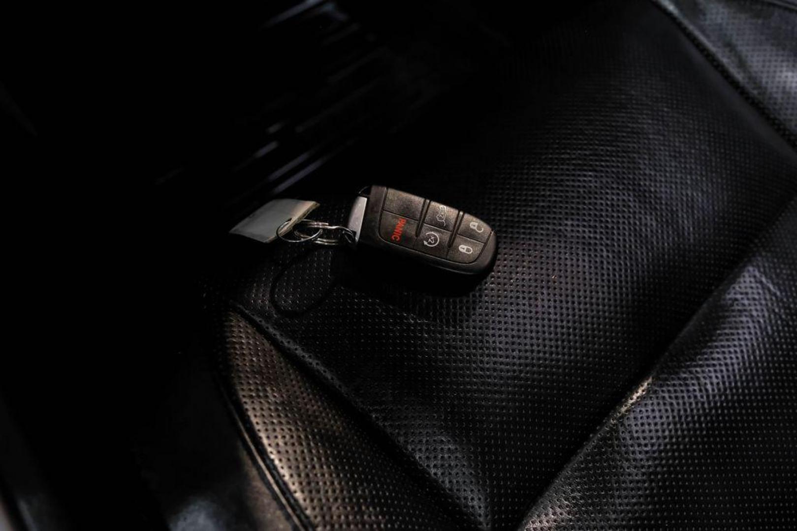 2019 Granite Crystal Metallic Clearcoat /Black Jeep Grand Cherokee Trailhawk (1C4RJFLT3KC) with an 5.7L V8 HEMI engine, Automatic transmission, located at 15300 Midway Rd., Addison, TX, 75001, (972) 702-0011, 32.958321, -96.838074 - Photo#66