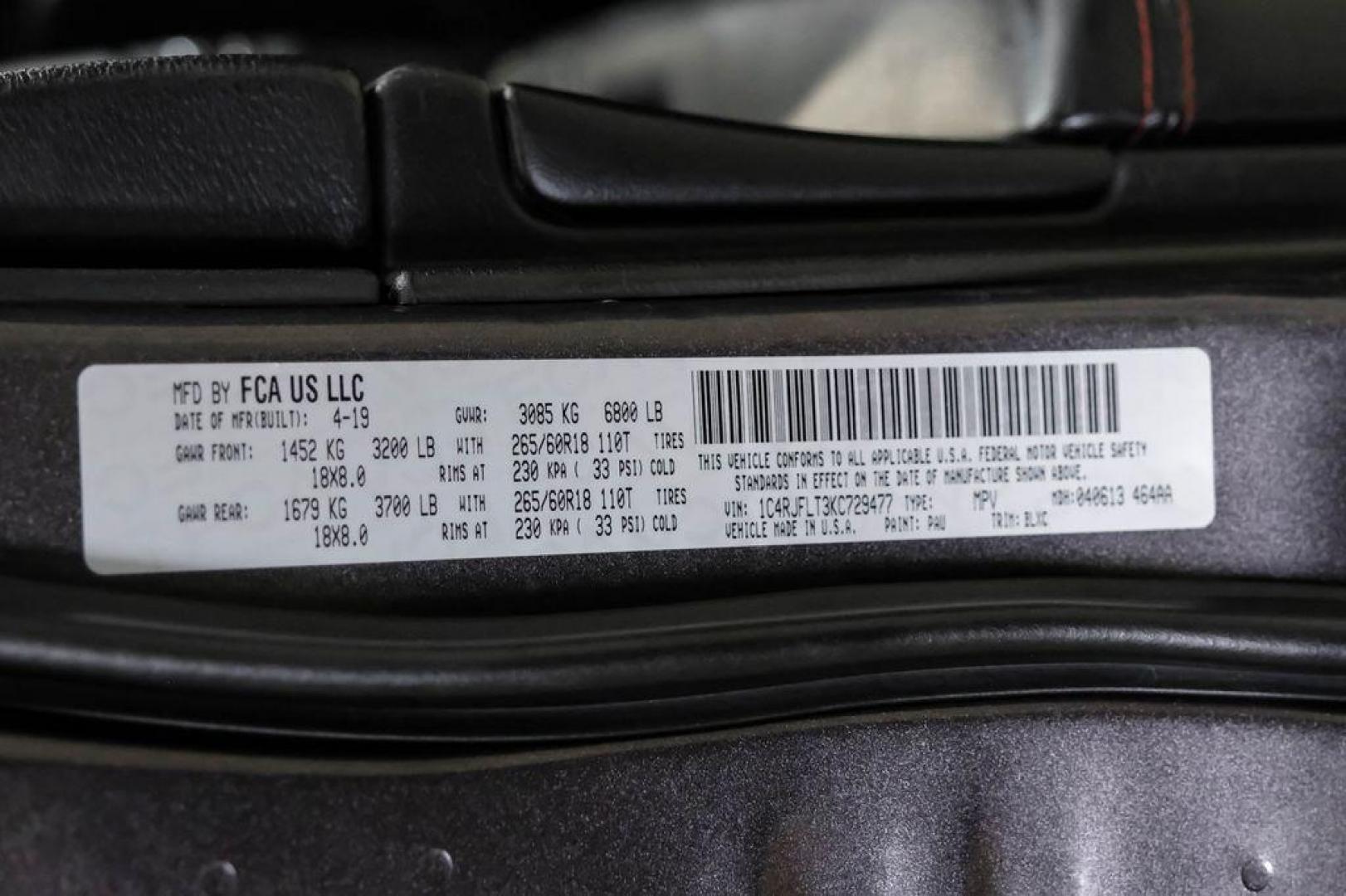 2019 Granite Crystal Metallic Clearcoat /Black Jeep Grand Cherokee Trailhawk (1C4RJFLT3KC) with an 5.7L V8 HEMI engine, Automatic transmission, located at 15300 Midway Rd., Addison, TX, 75001, (972) 702-0011, 32.958321, -96.838074 - Photo#67