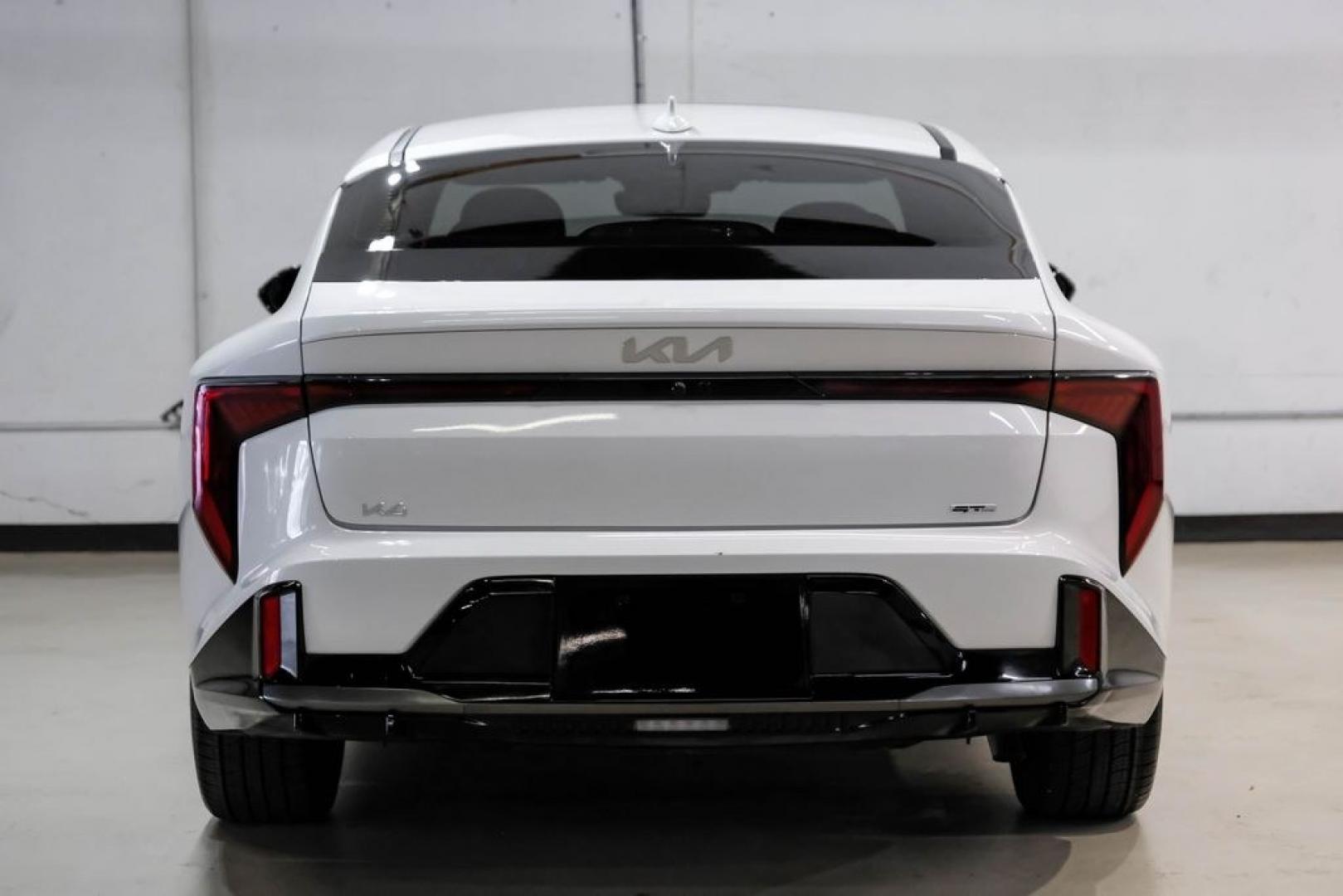 2025 Snow White Pearl /RED Kia K4 GT-Line (3KPFW4DE6SE) with an 2.0L I4 MPI engine, CVT transmission, located at 15300 Midway Rd., Addison, TX, 75001, (972) 702-0011, 32.958321, -96.838074 - Photo#9