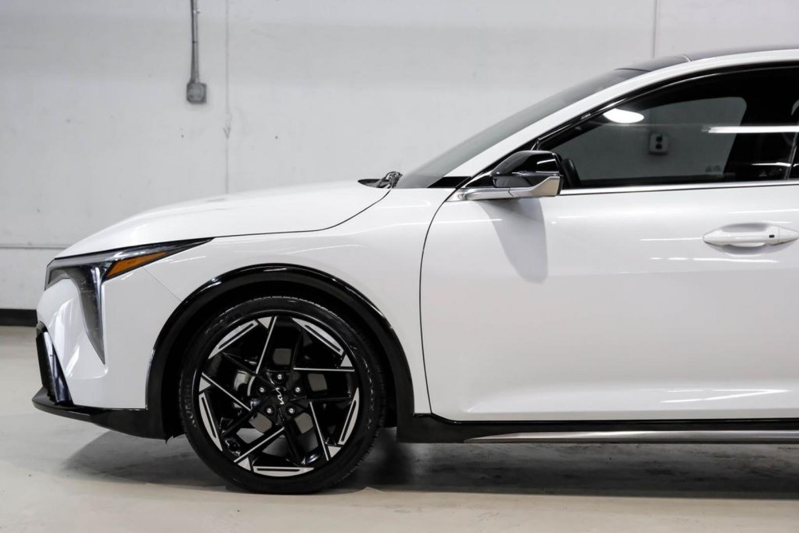 2025 Snow White Pearl /RED Kia K4 GT-Line (3KPFW4DE6SE) with an 2.0L I4 MPI engine, CVT transmission, located at 15300 Midway Rd., Addison, TX, 75001, (972) 702-0011, 32.958321, -96.838074 - Photo#12