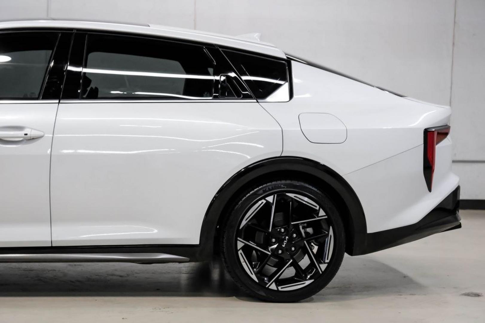 2025 Snow White Pearl /RED Kia K4 GT-Line (3KPFW4DE6SE) with an 2.0L I4 MPI engine, CVT transmission, located at 15300 Midway Rd., Addison, TX, 75001, (972) 702-0011, 32.958321, -96.838074 - Photo#13
