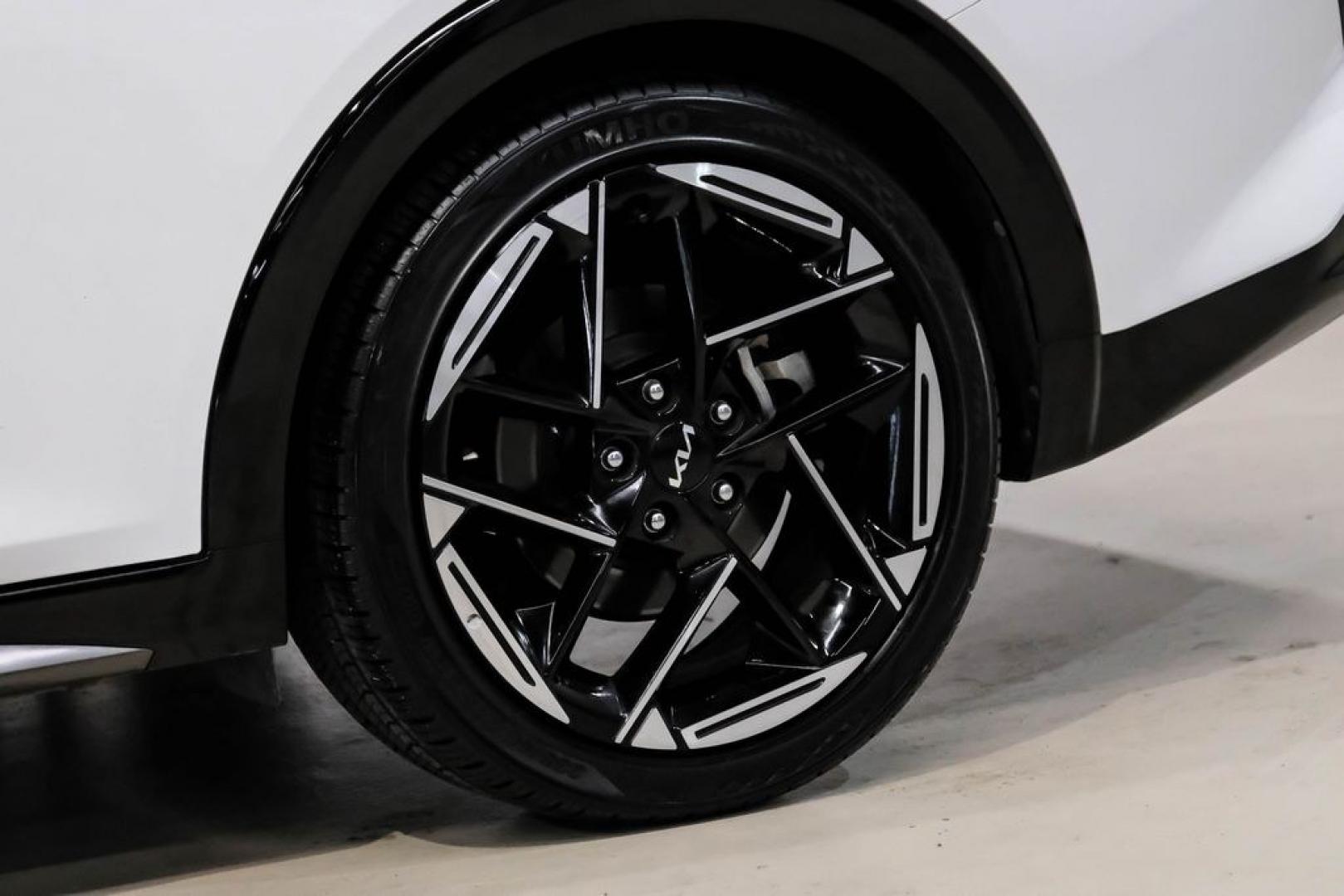 2025 Snow White Pearl /RED Kia K4 GT-Line (3KPFW4DE6SE) with an 2.0L I4 MPI engine, CVT transmission, located at 15300 Midway Rd., Addison, TX, 75001, (972) 702-0011, 32.958321, -96.838074 - Photo#59