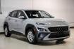 2023 Silver /Black Hyundai Kona SE (KM8K22AB3PU) with an 2.0L I4 DOHC Dual CVVT engine, CVT transmission, located at 15300 Midway Rd., Addison, TX, 75001, (972) 702-0011, 32.958321, -96.838074 - Photo#5