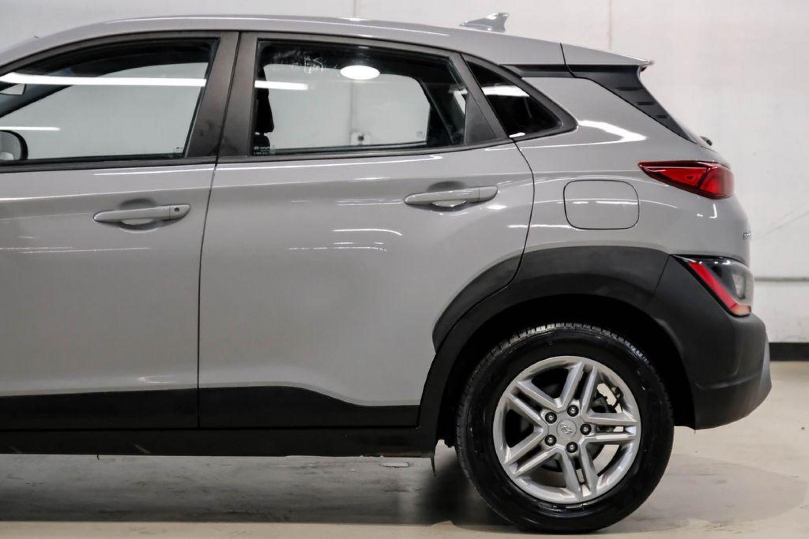2023 Silver /Black Hyundai Kona SE (KM8K22AB3PU) with an 2.0L I4 DOHC Dual CVVT engine, CVT transmission, located at 15300 Midway Rd., Addison, TX, 75001, (972) 702-0011, 32.958321, -96.838074 - Photo#12