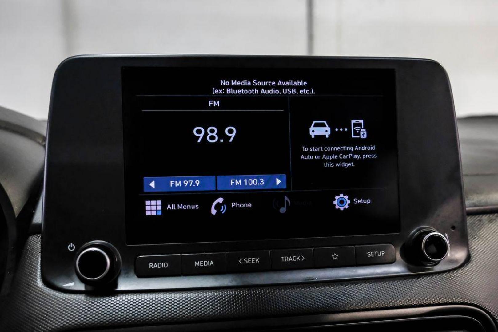 2023 Silver /Black Hyundai Kona SE (KM8K22AB3PU) with an 2.0L I4 DOHC Dual CVVT engine, CVT transmission, located at 15300 Midway Rd., Addison, TX, 75001, (972) 702-0011, 32.958321, -96.838074 - Photo#25