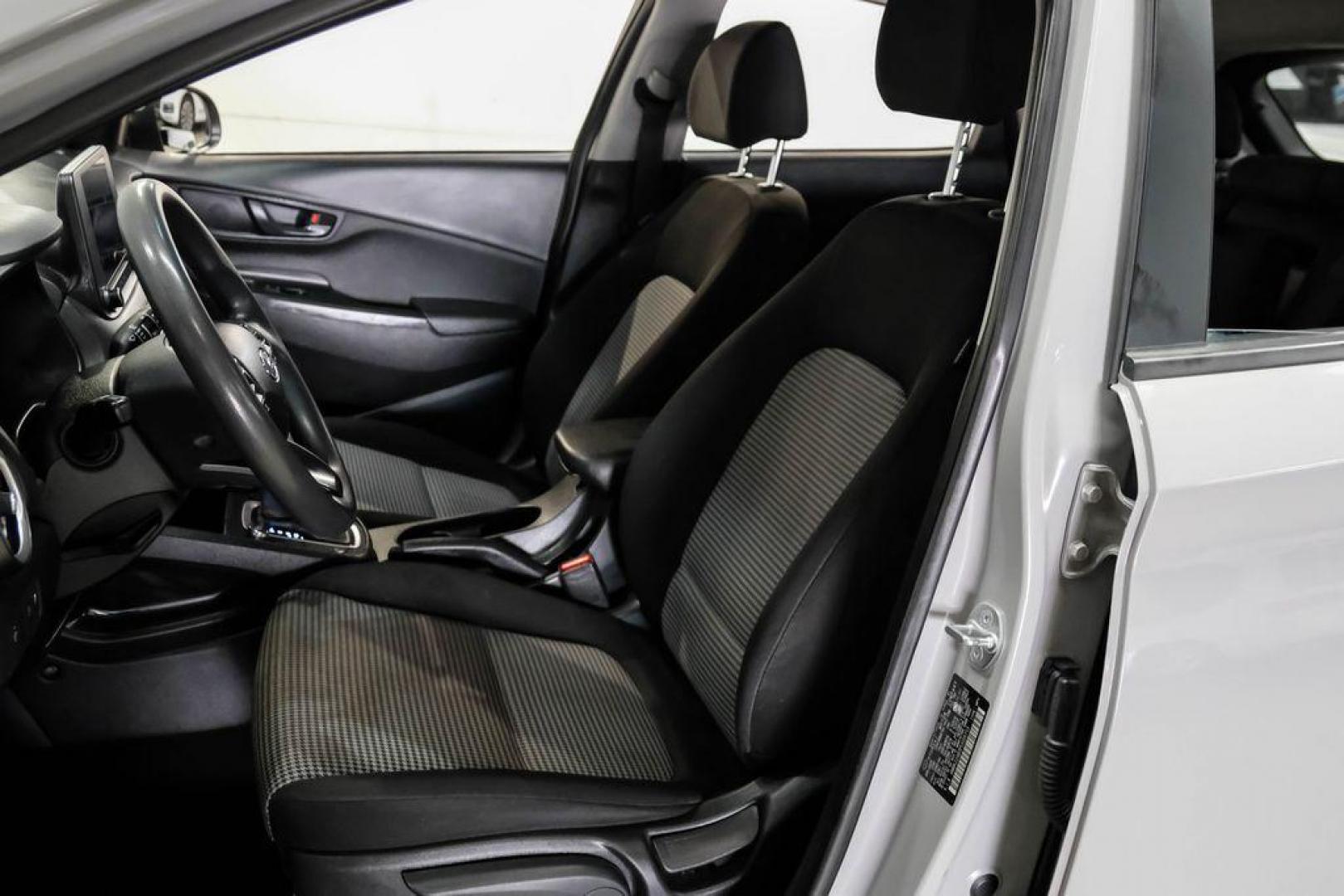 2023 Silver /Black Hyundai Kona SE (KM8K22AB3PU) with an 2.0L I4 DOHC Dual CVVT engine, CVT transmission, located at 15300 Midway Rd., Addison, TX, 75001, (972) 702-0011, 32.958321, -96.838074 - Photo#28