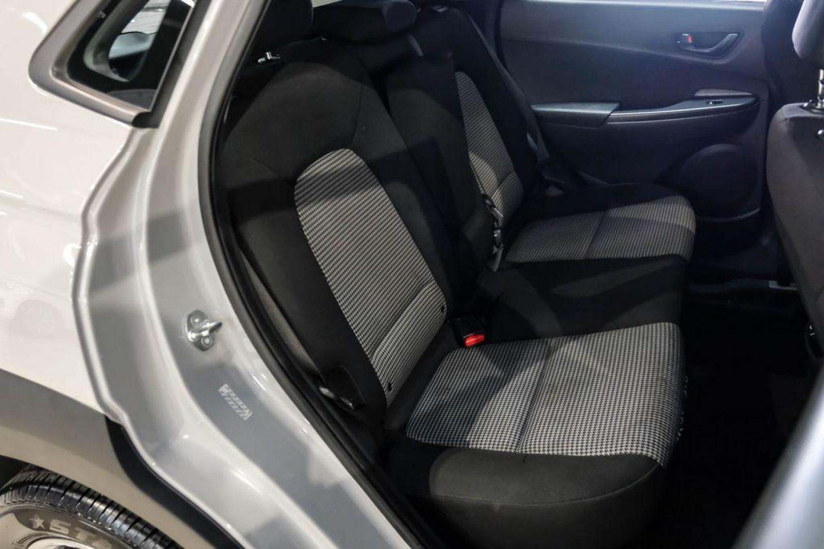 2023 Silver /Black Hyundai Kona SE (KM8K22AB3PU) with an 2.0L I4 DOHC Dual CVVT engine, CVT transmission, located at 15300 Midway Rd., Addison, TX, 75001, (972) 702-0011, 32.958321, -96.838074 - Photo#31