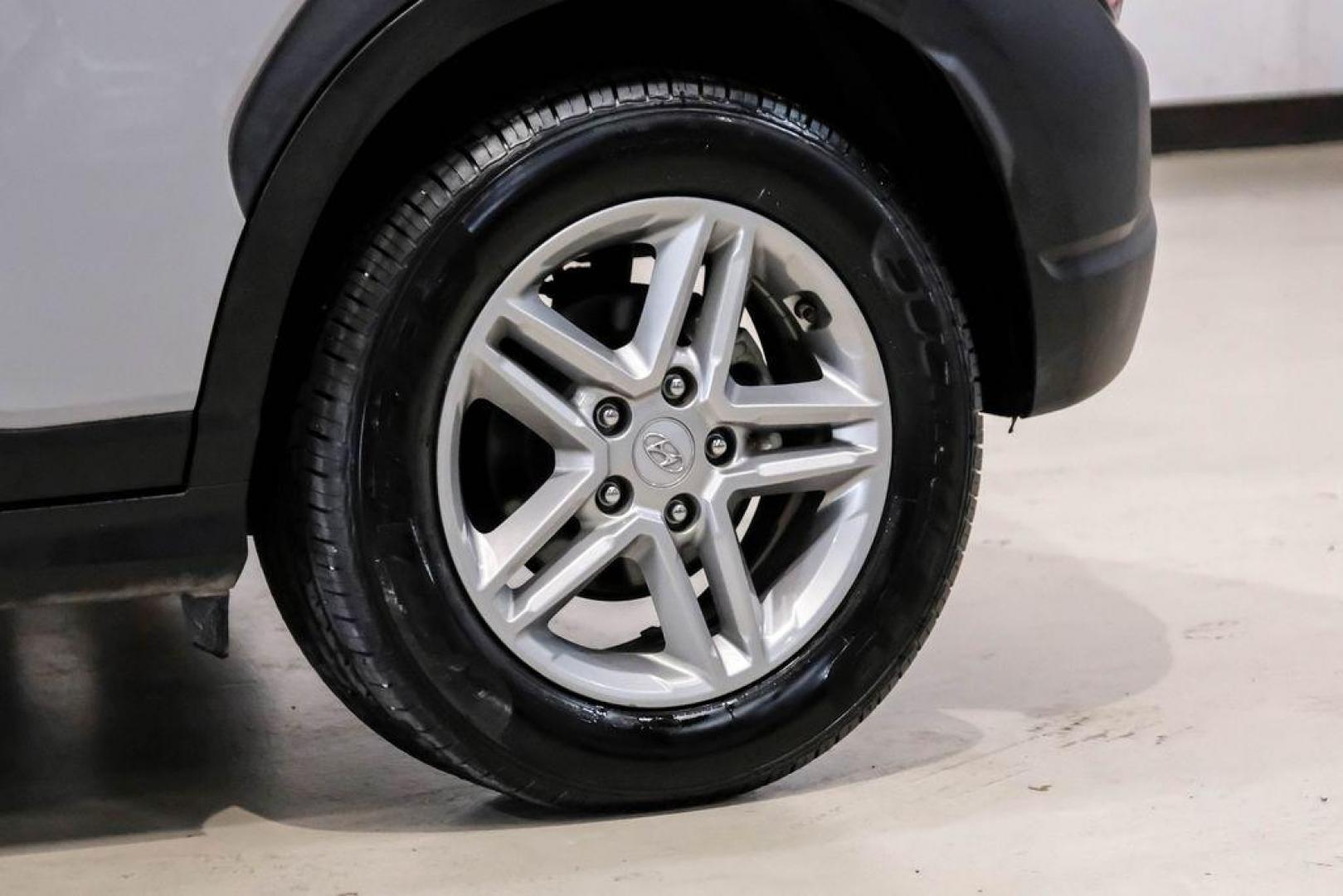 2023 Silver /Black Hyundai Kona SE (KM8K22AB3PU) with an 2.0L I4 DOHC Dual CVVT engine, CVT transmission, located at 15300 Midway Rd., Addison, TX, 75001, (972) 702-0011, 32.958321, -96.838074 - Photo#55