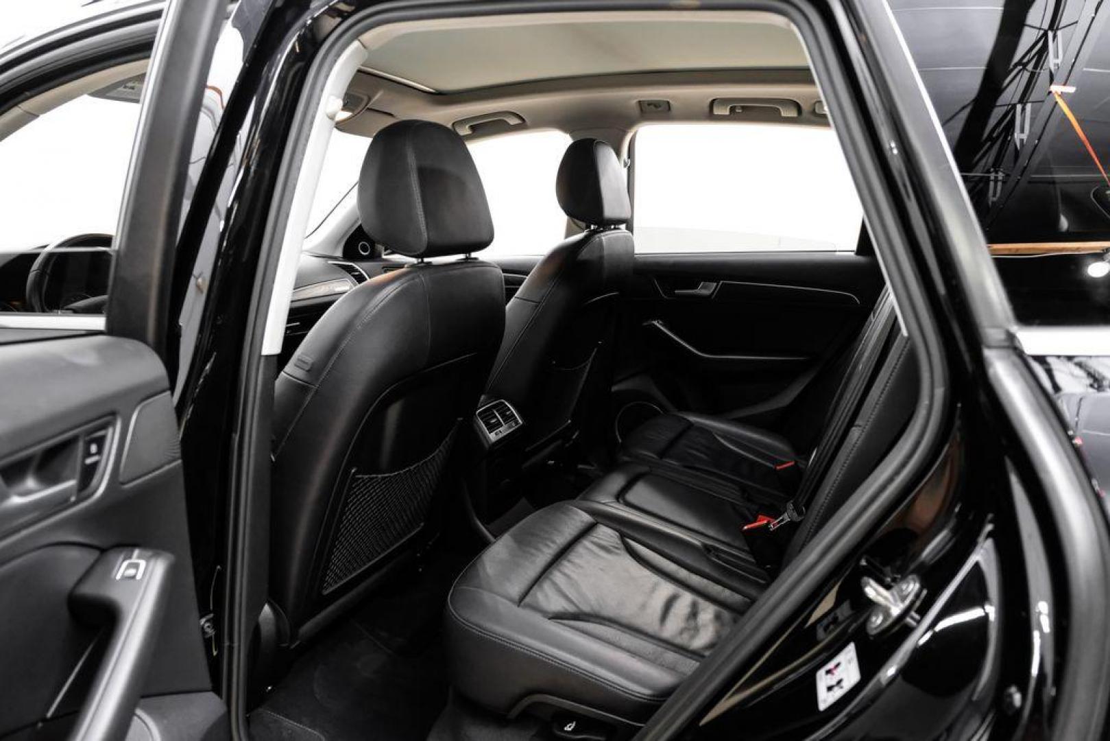 2017 Brilliant Black /Black Audi Q5 2.0T Premium Plus (WA1L2AFP8HA) with an 2.0L 4-Cylinder TFSI engine, Automatic transmission, located at 15300 Midway Rd., Addison, TX, 75001, (972) 702-0011, 32.958321, -96.838074 - Photo#34