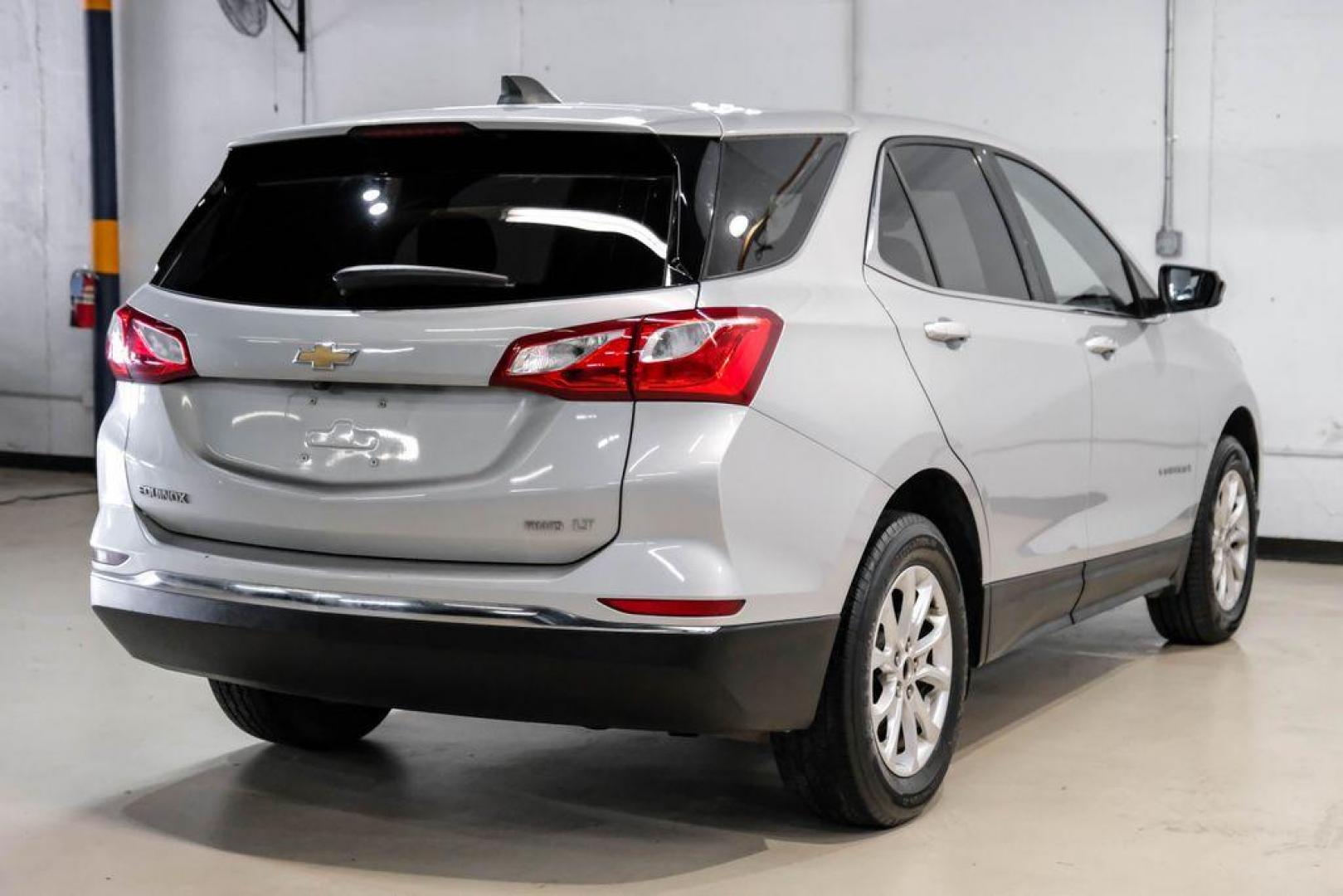 2020 Silver Ice Metallic /Jet Black Chevrolet Equinox LT (2GNAXUEV4L6) with an 1.5L DOHC engine, Automatic transmission, located at 15300 Midway Rd., Addison, TX, 75001, (972) 702-0011, 32.958321, -96.838074 - Photo#7