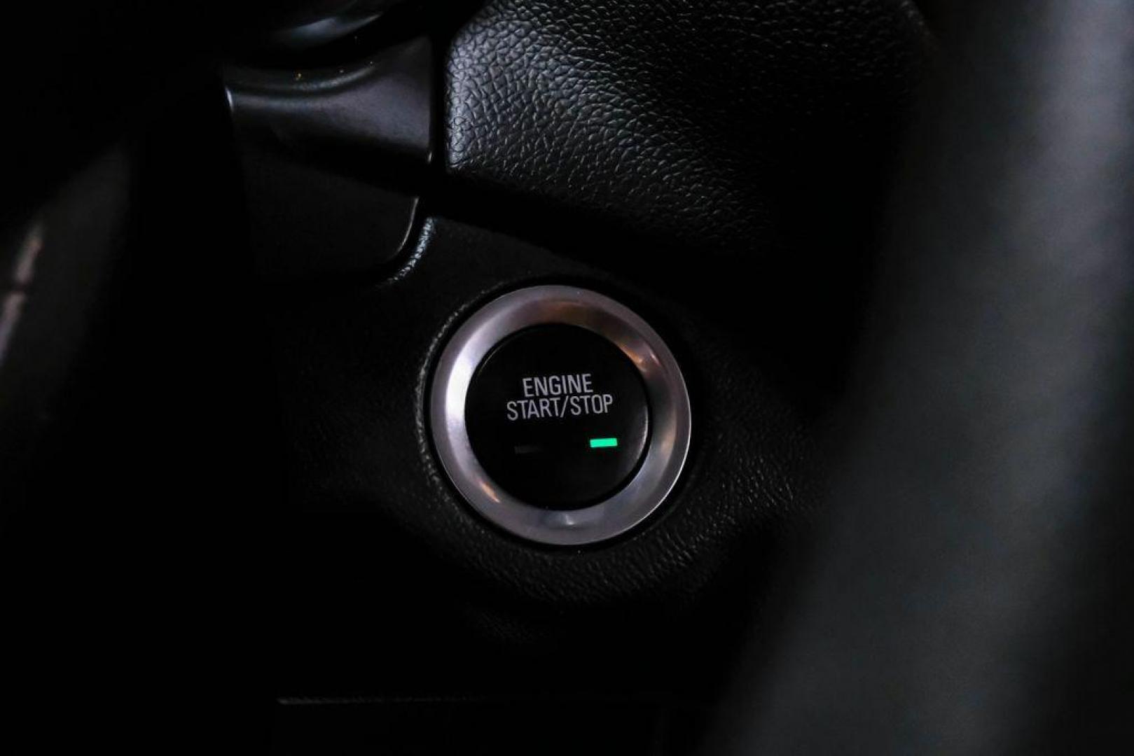 2020 Silver Ice Metallic /Jet Black Chevrolet Equinox LT (2GNAXUEV4L6) with an 1.5L DOHC engine, Automatic transmission, located at 15300 Midway Rd., Addison, TX, 75001, (972) 702-0011, 32.958321, -96.838074 - Photo#21