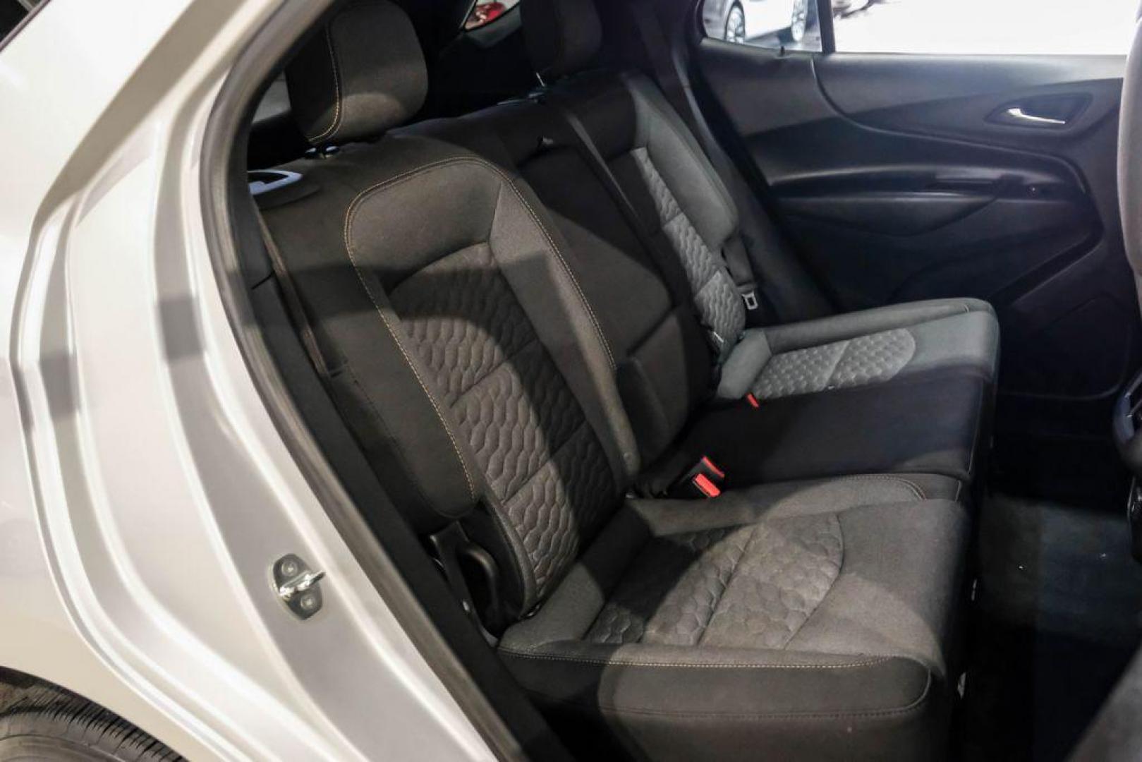 2020 Silver Ice Metallic /Jet Black Chevrolet Equinox LT (2GNAXUEV4L6) with an 1.5L DOHC engine, Automatic transmission, located at 15300 Midway Rd., Addison, TX, 75001, (972) 702-0011, 32.958321, -96.838074 - Photo#34