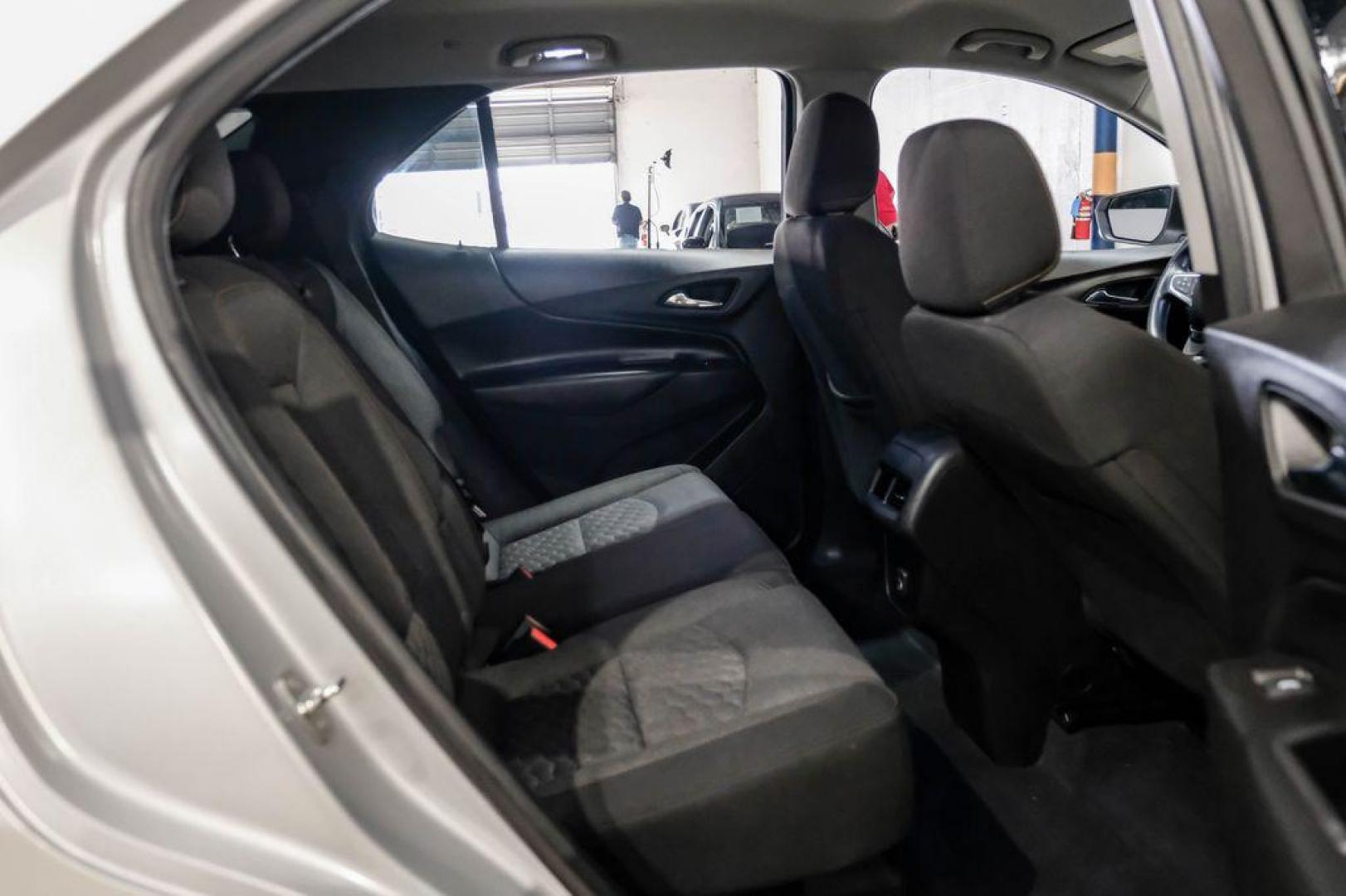 2020 Silver Ice Metallic /Jet Black Chevrolet Equinox LT (2GNAXUEV4L6) with an 1.5L DOHC engine, Automatic transmission, located at 15300 Midway Rd., Addison, TX, 75001, (972) 702-0011, 32.958321, -96.838074 - Photo#35