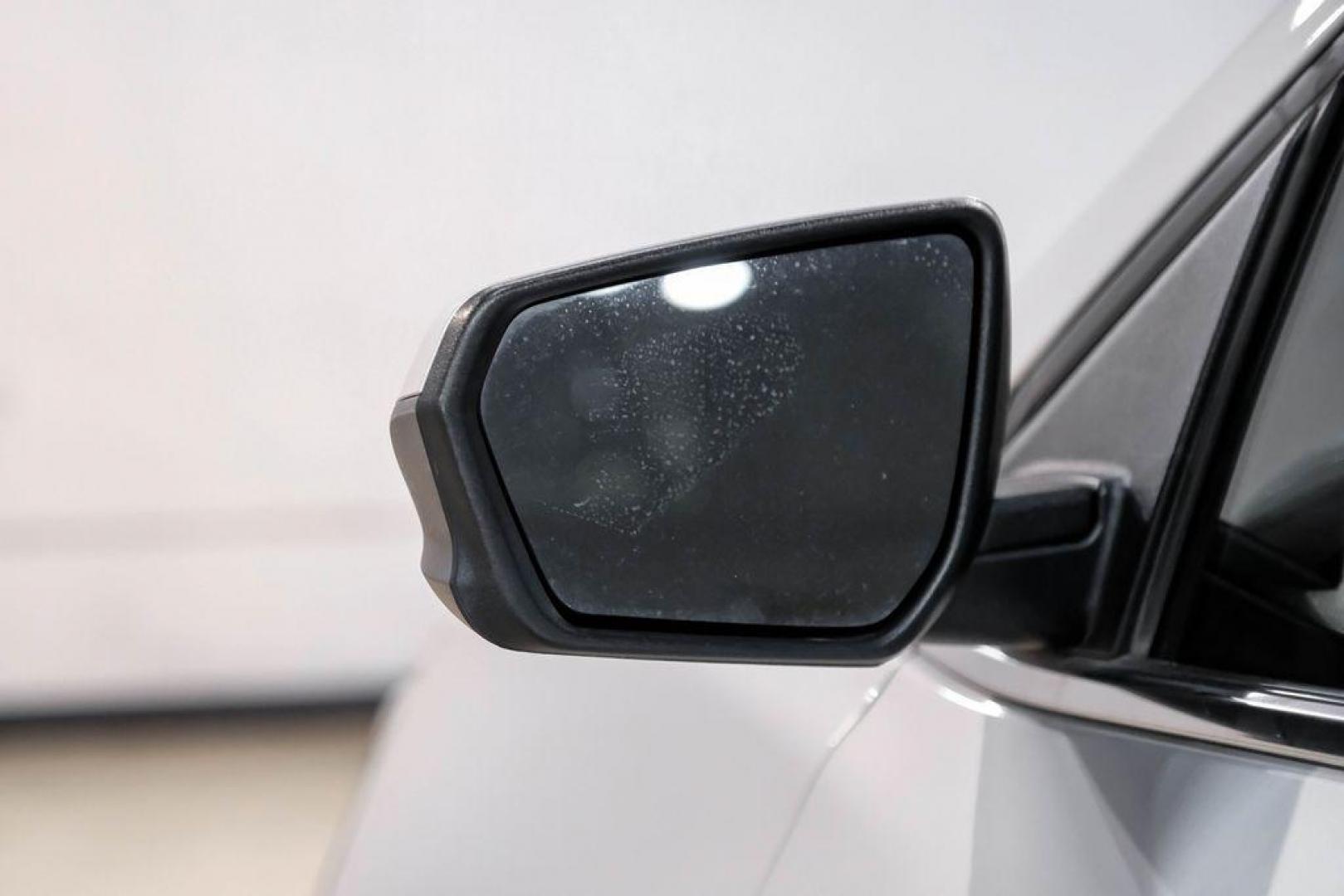 2020 Silver Ice Metallic /Jet Black Chevrolet Equinox LT (2GNAXUEV4L6) with an 1.5L DOHC engine, Automatic transmission, located at 15300 Midway Rd., Addison, TX, 75001, (972) 702-0011, 32.958321, -96.838074 - Photo#41