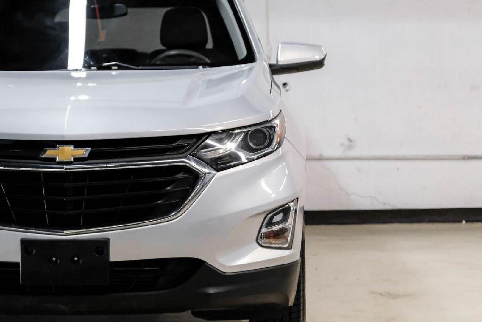 2020 Silver Ice Metallic /Jet Black Chevrolet Equinox LT (2GNAXUEV4L6) with an 1.5L DOHC engine, Automatic transmission, located at 15300 Midway Rd., Addison, TX, 75001, (972) 702-0011, 32.958321, -96.838074 - Photo#48