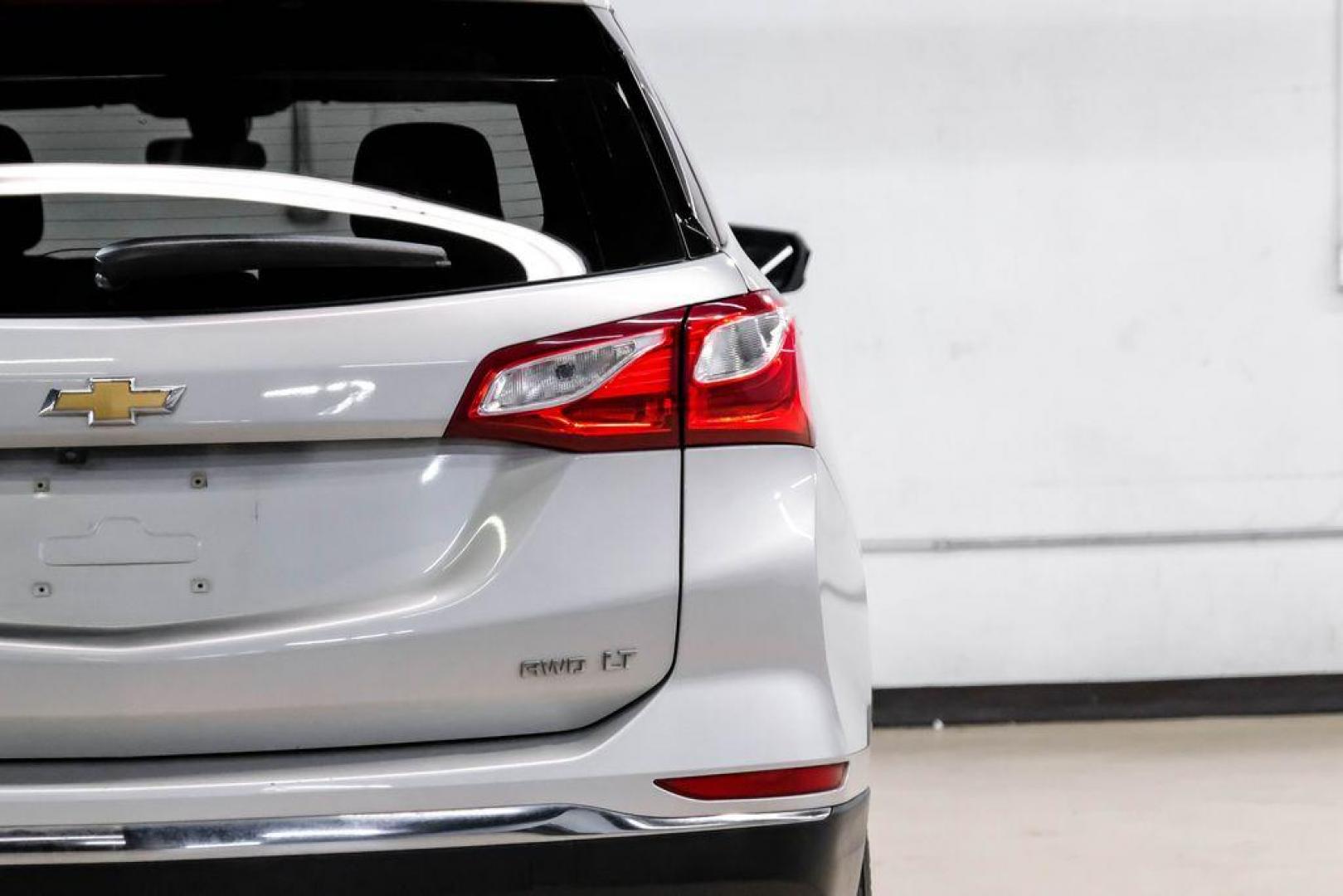 2020 Silver Ice Metallic /Jet Black Chevrolet Equinox LT (2GNAXUEV4L6) with an 1.5L DOHC engine, Automatic transmission, located at 15300 Midway Rd., Addison, TX, 75001, (972) 702-0011, 32.958321, -96.838074 - Photo#50