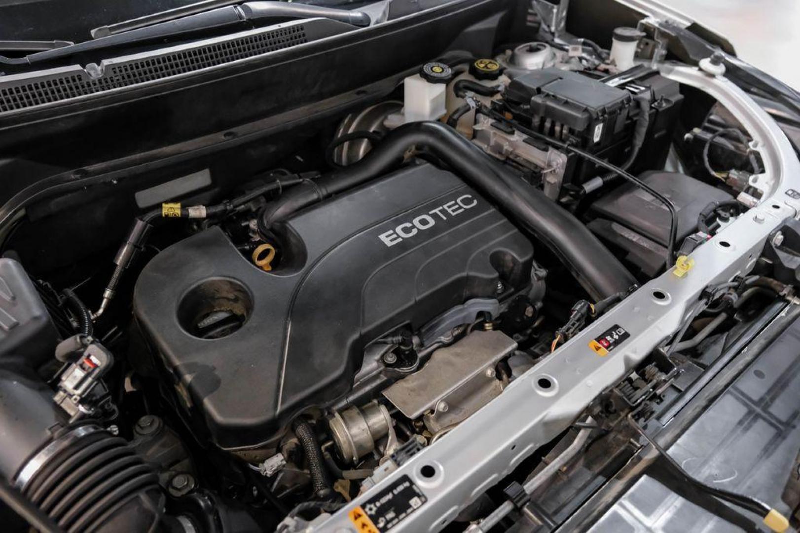 2020 Silver Ice Metallic /Jet Black Chevrolet Equinox LT (2GNAXUEV4L6) with an 1.5L DOHC engine, Automatic transmission, located at 15300 Midway Rd., Addison, TX, 75001, (972) 702-0011, 32.958321, -96.838074 - Photo#53