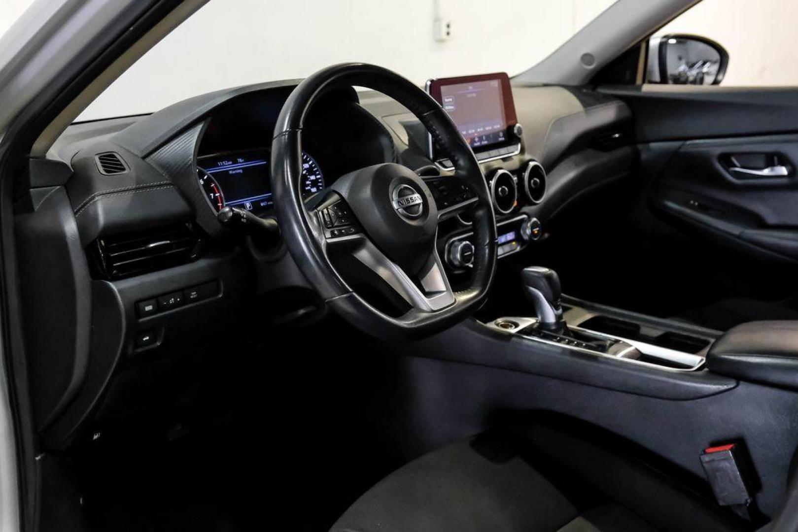 2021 Brilliant Silver Metallic /Charcoal Nissan Sentra SV (3N1AB8CV9MY) with an 2.0L DOHC engine, CVT transmission, located at 15300 Midway Rd., Addison, TX, 75001, (972) 702-0011, 32.958321, -96.838074 - Photo#2