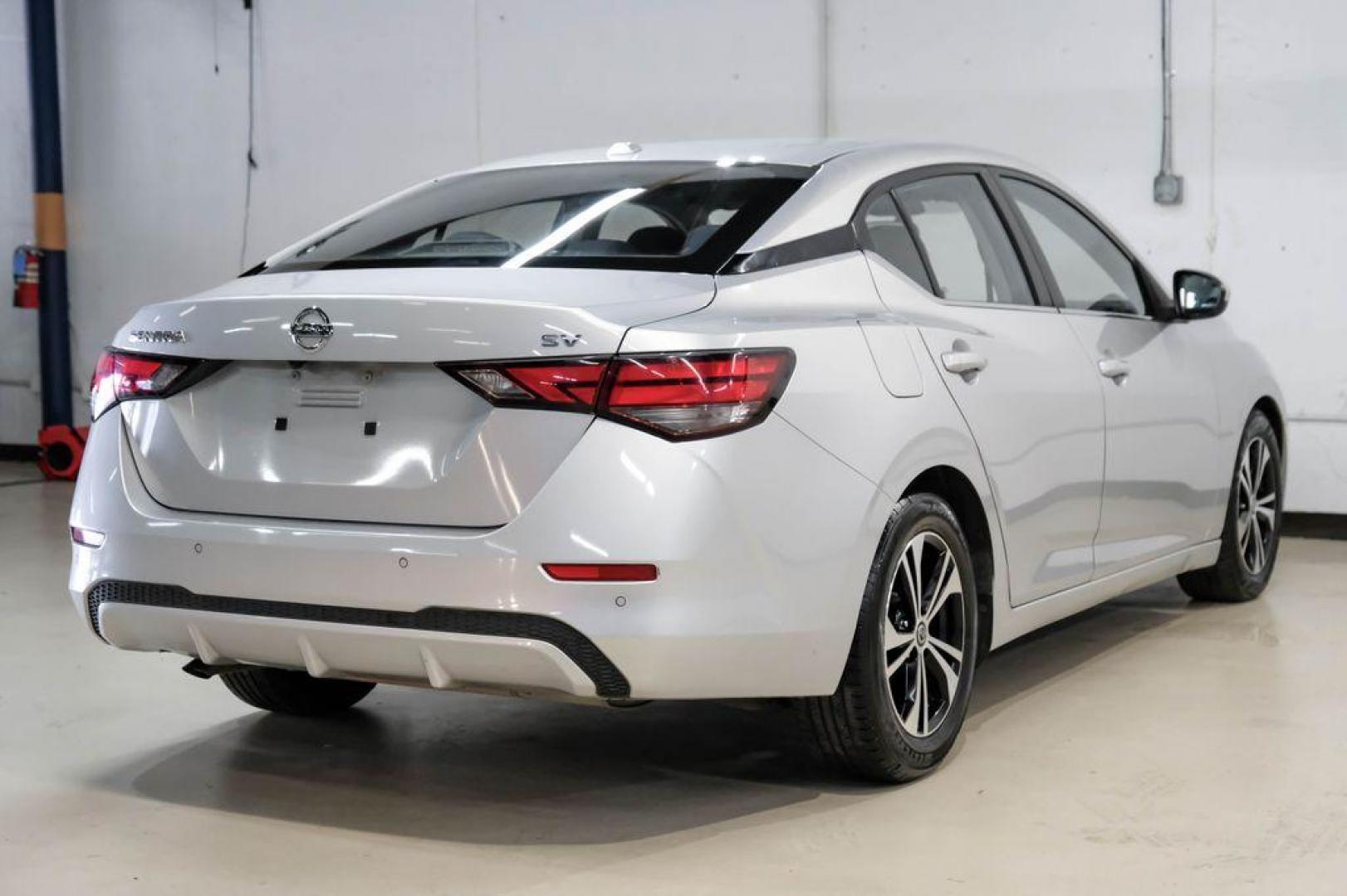 2021 Brilliant Silver Metallic /Charcoal Nissan Sentra SV (3N1AB8CV9MY) with an 2.0L DOHC engine, CVT transmission, located at 15300 Midway Rd., Addison, TX, 75001, (972) 702-0011, 32.958321, -96.838074 - Photo#7