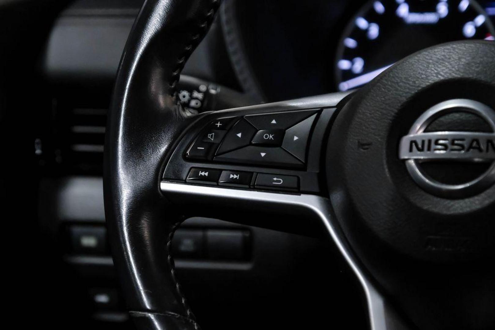 2021 Brilliant Silver Metallic /Charcoal Nissan Sentra SV (3N1AB8CV9MY) with an 2.0L DOHC engine, CVT transmission, located at 15300 Midway Rd., Addison, TX, 75001, (972) 702-0011, 32.958321, -96.838074 - Photo#17