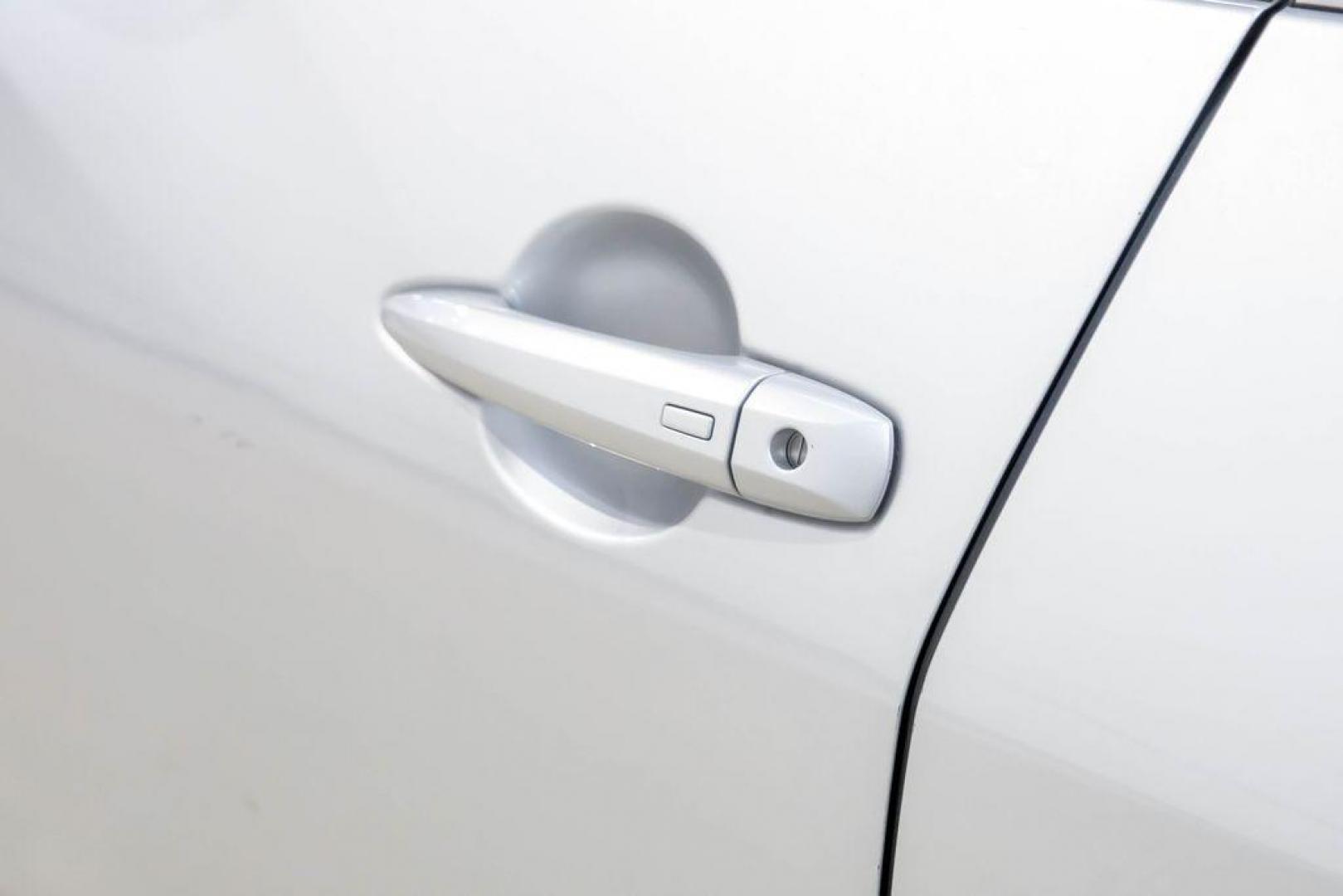 2021 Brilliant Silver Metallic /Charcoal Nissan Sentra SV (3N1AB8CV9MY) with an 2.0L DOHC engine, CVT transmission, located at 15300 Midway Rd., Addison, TX, 75001, (972) 702-0011, 32.958321, -96.838074 - Photo#39