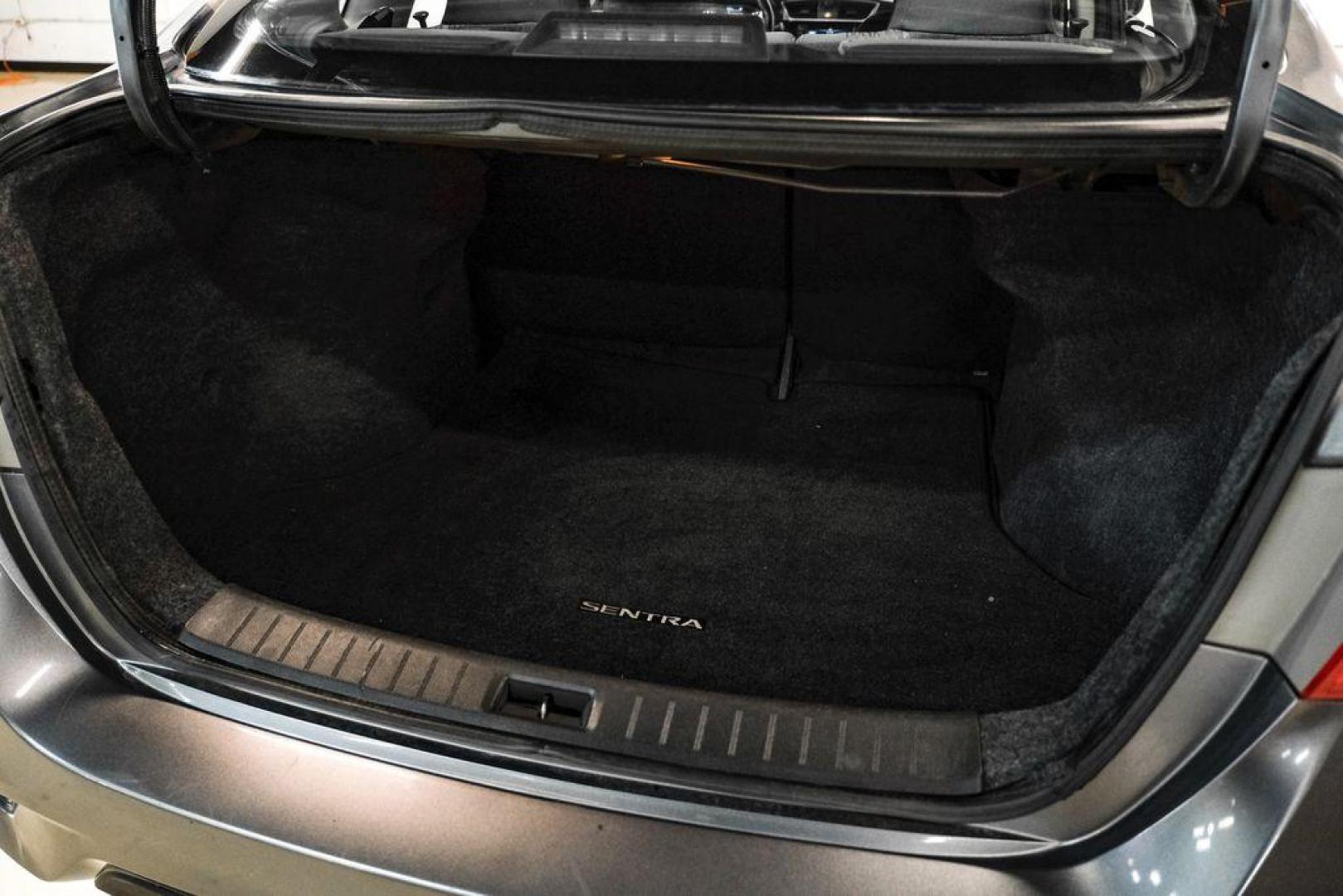 2019 Gun Metallic /Charcoal Nissan Sentra SV (3N1AB7AP7KY) with an 1.8L 4-Cylinder DOHC 16V engine, CVT transmission, located at 15300 Midway Rd., Addison, TX, 75001, (972) 702-0011, 32.958321, -96.838074 - Photo#48