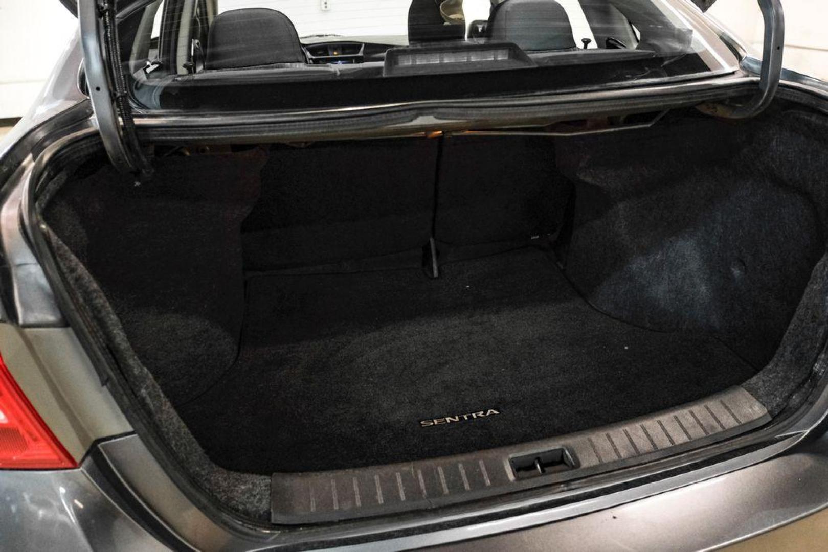 2019 Gun Metallic /Charcoal Nissan Sentra SV (3N1AB7AP7KY) with an 1.8L 4-Cylinder DOHC 16V engine, CVT transmission, located at 15300 Midway Rd., Addison, TX, 75001, (972) 702-0011, 32.958321, -96.838074 - Photo#49